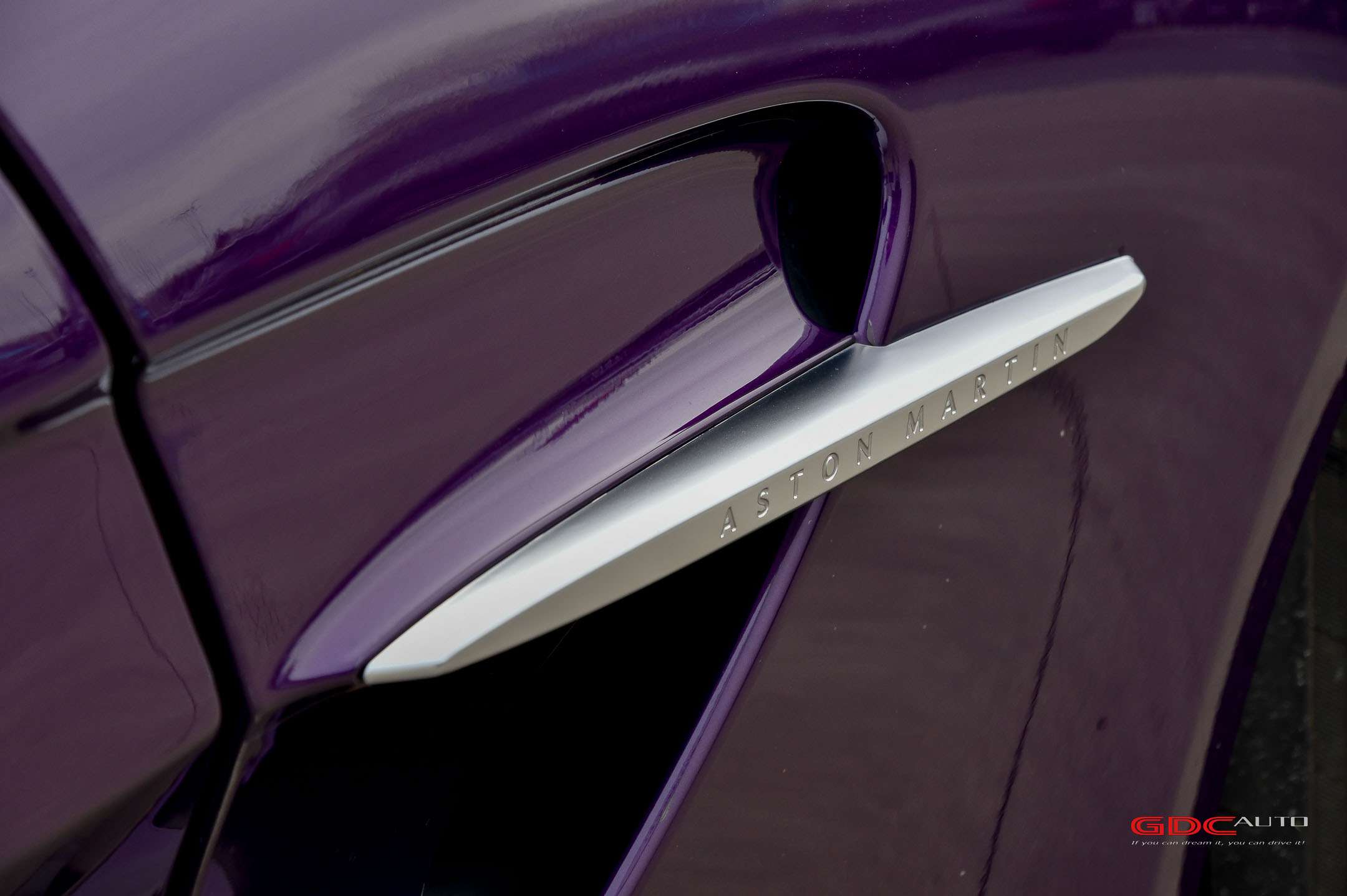 Aston Martin Vantage Coupé I PPF I Storm Purple