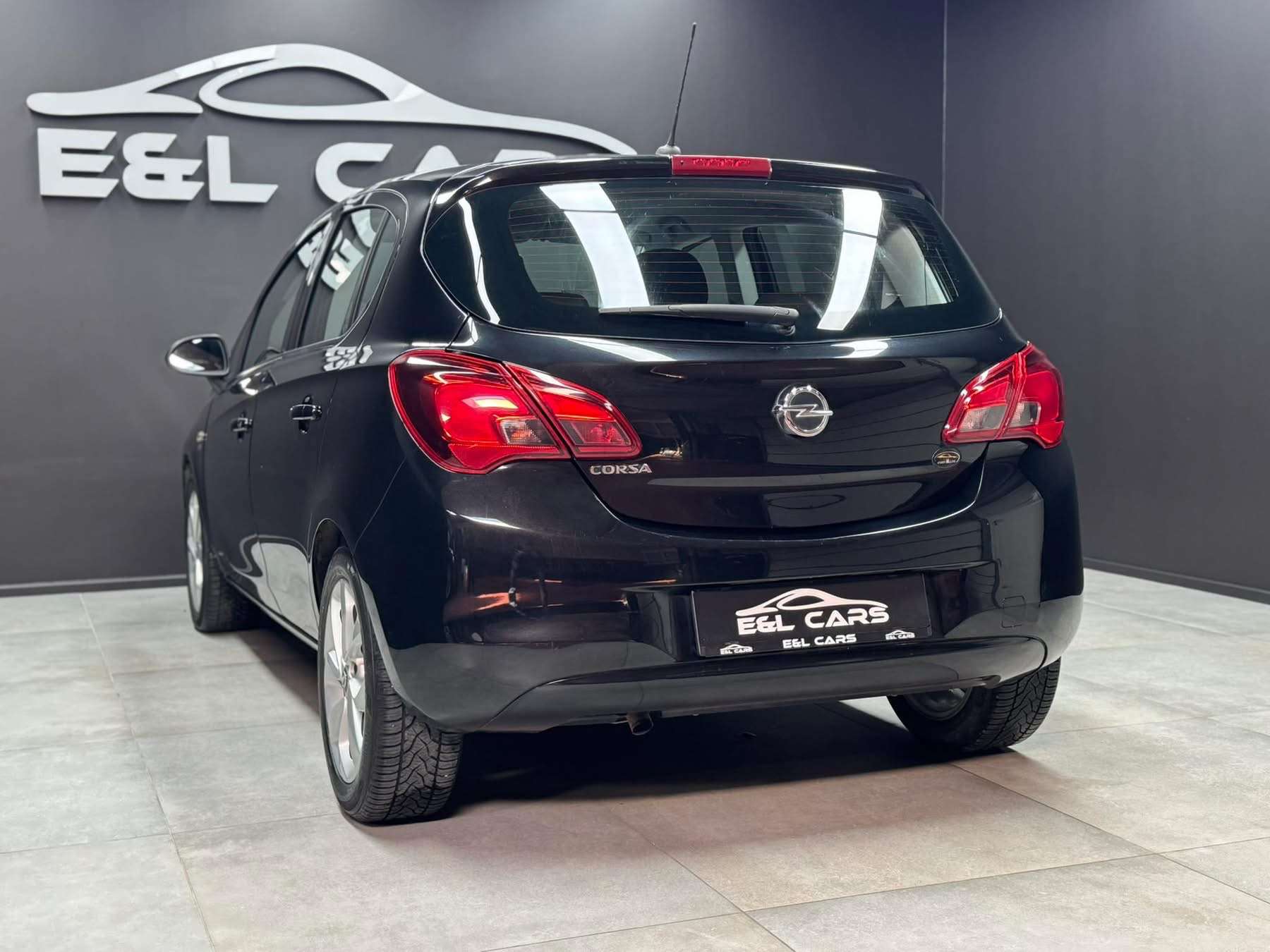 Opel Corsa Réservé