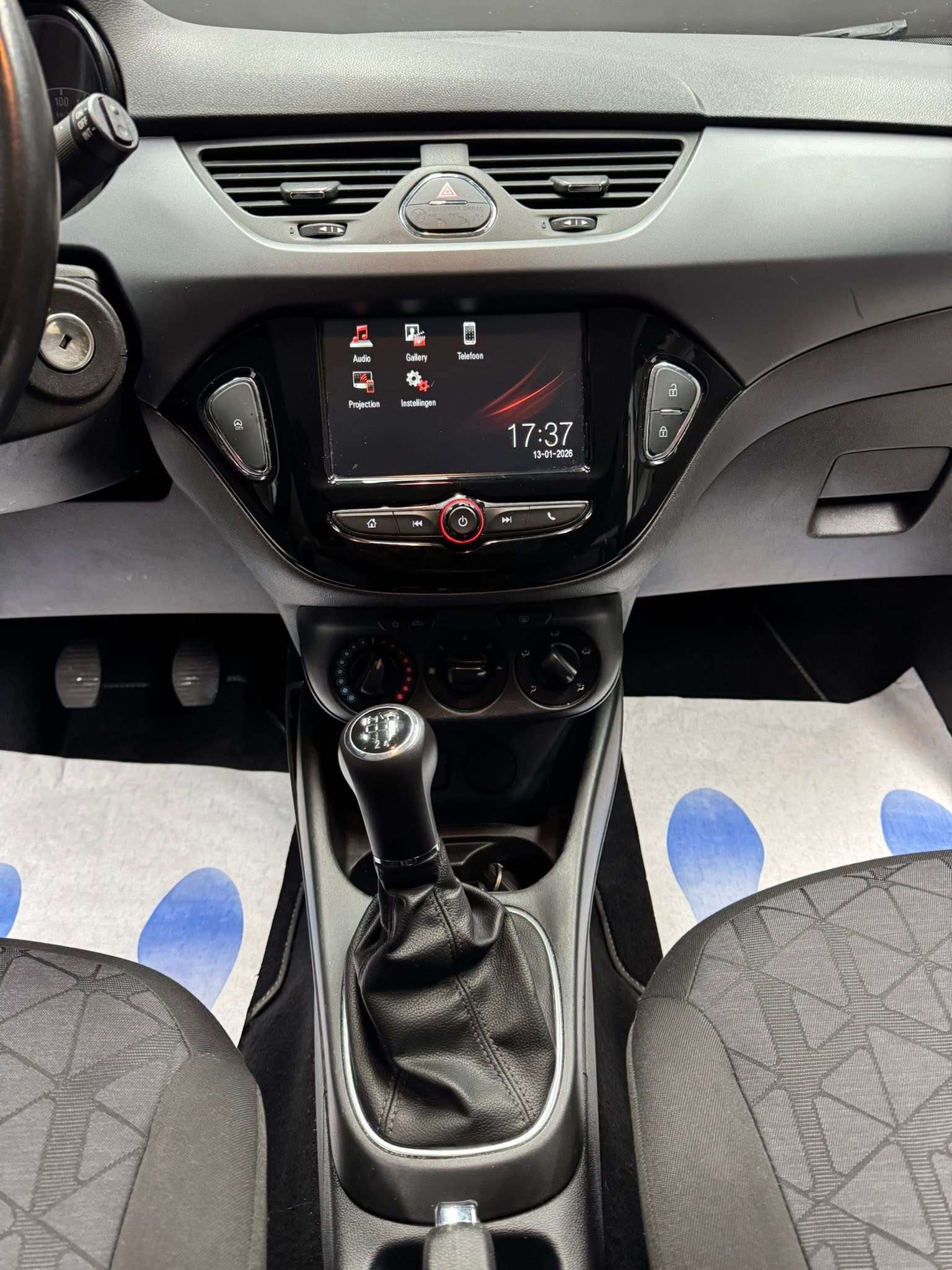 Opel Corsa Réservé
