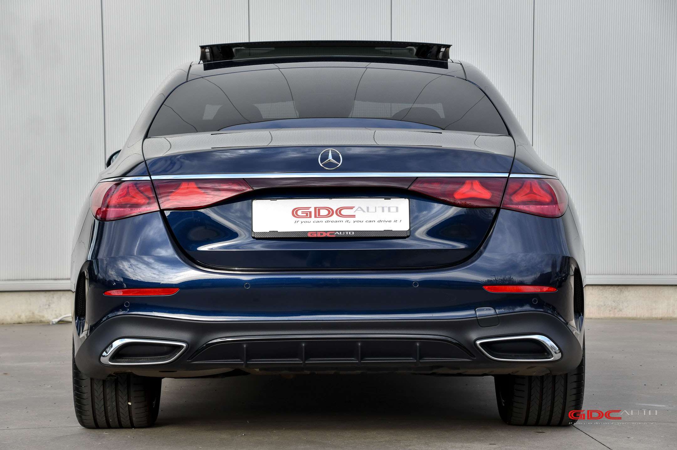 Mercedes-Benz E 200 E200 l AMG Line l Pano Dak l Premium Plus pakket!