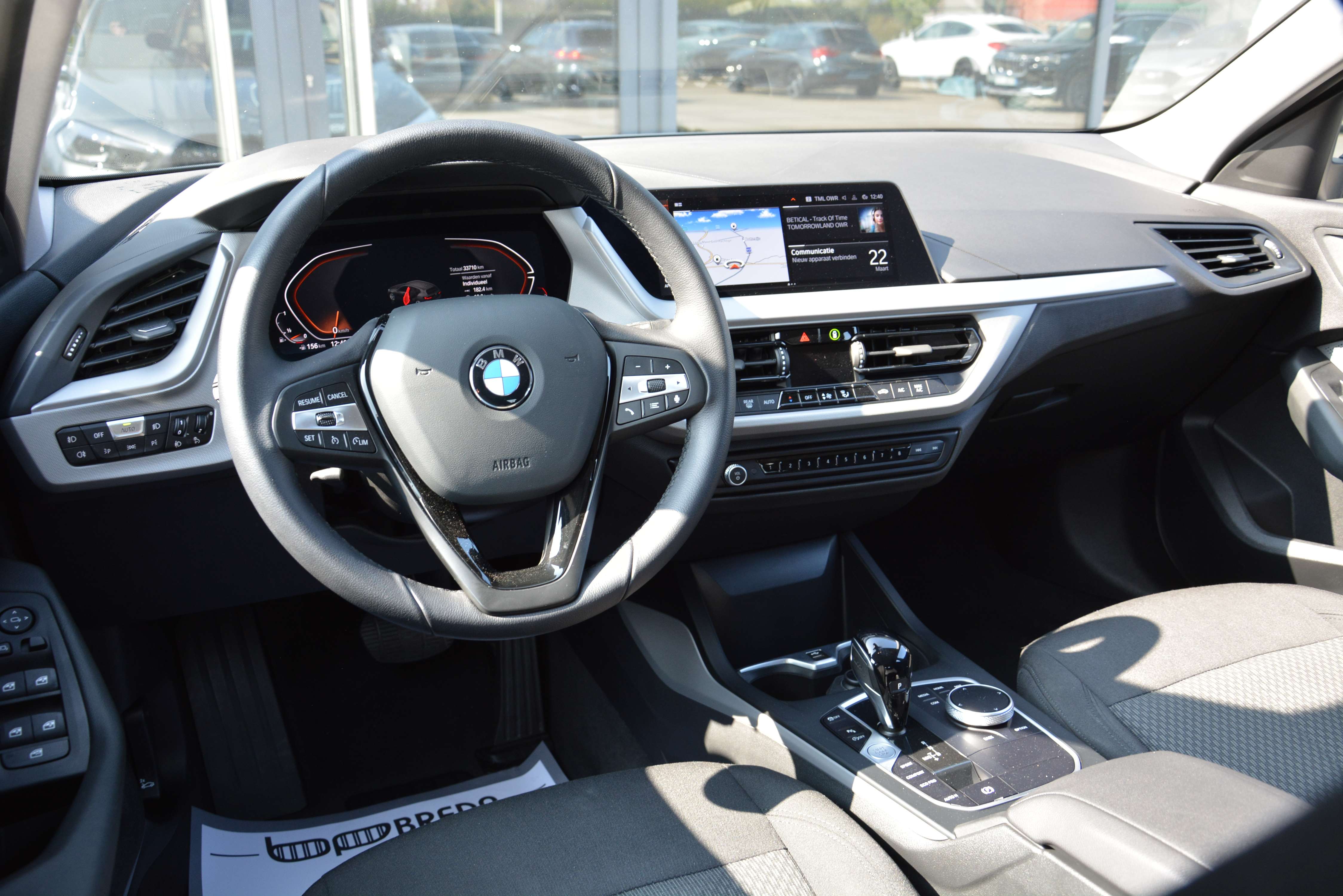 BMW 116 i / Cam/ LED/ Cruise Control/ Navi/ Carplay/ Alu17