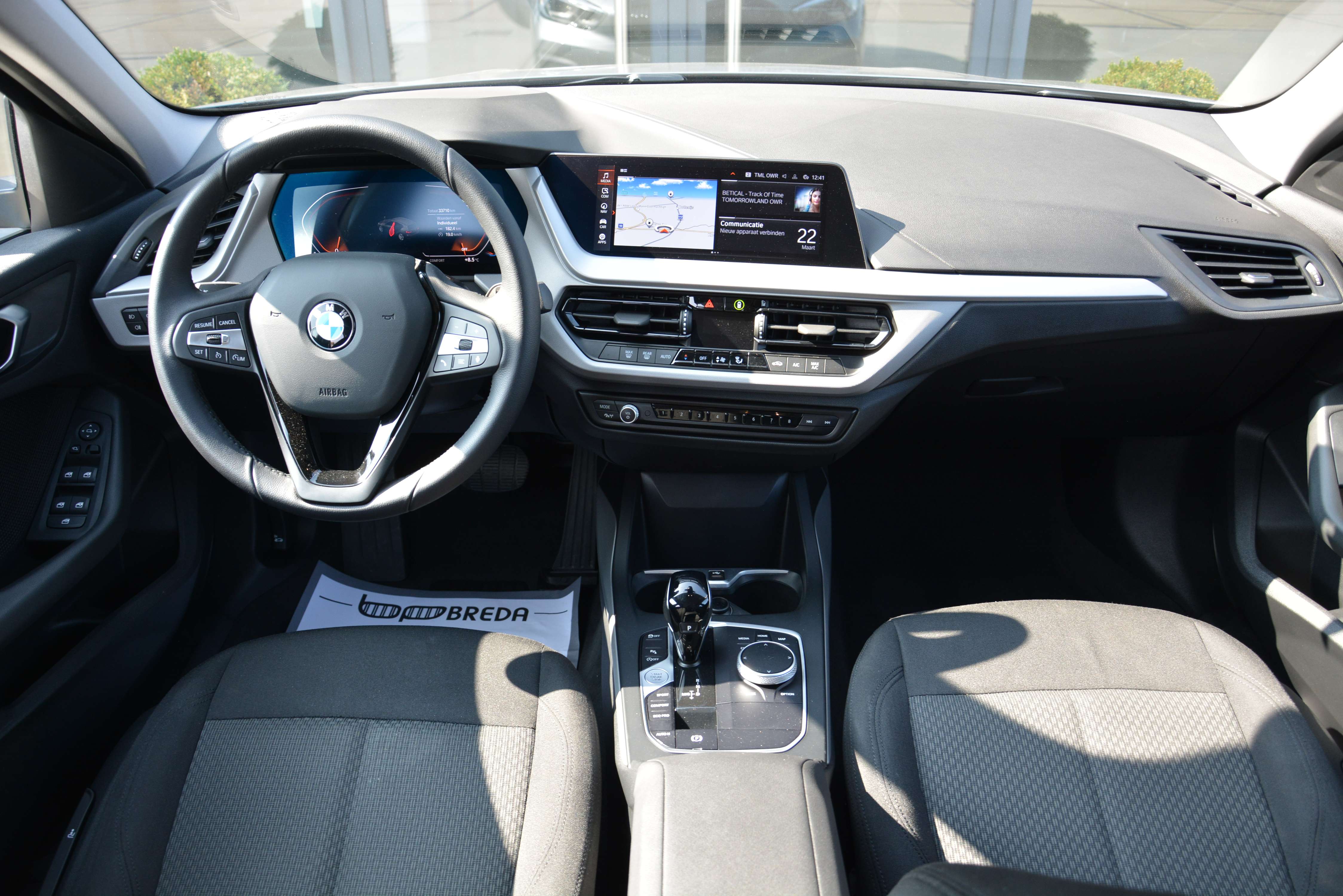 BMW 116 i / Cam/ LED/ Cruise Control/ Navi/ Carplay/ Alu17