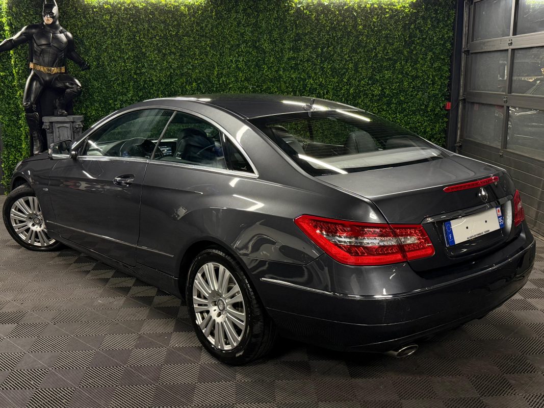 Mercedes-Benz Classe E IV COUPE 220 D 2.2 170 Cv 89 900 Kms REELS / ORIGINE FRANCE - GARANTIE 1 AN