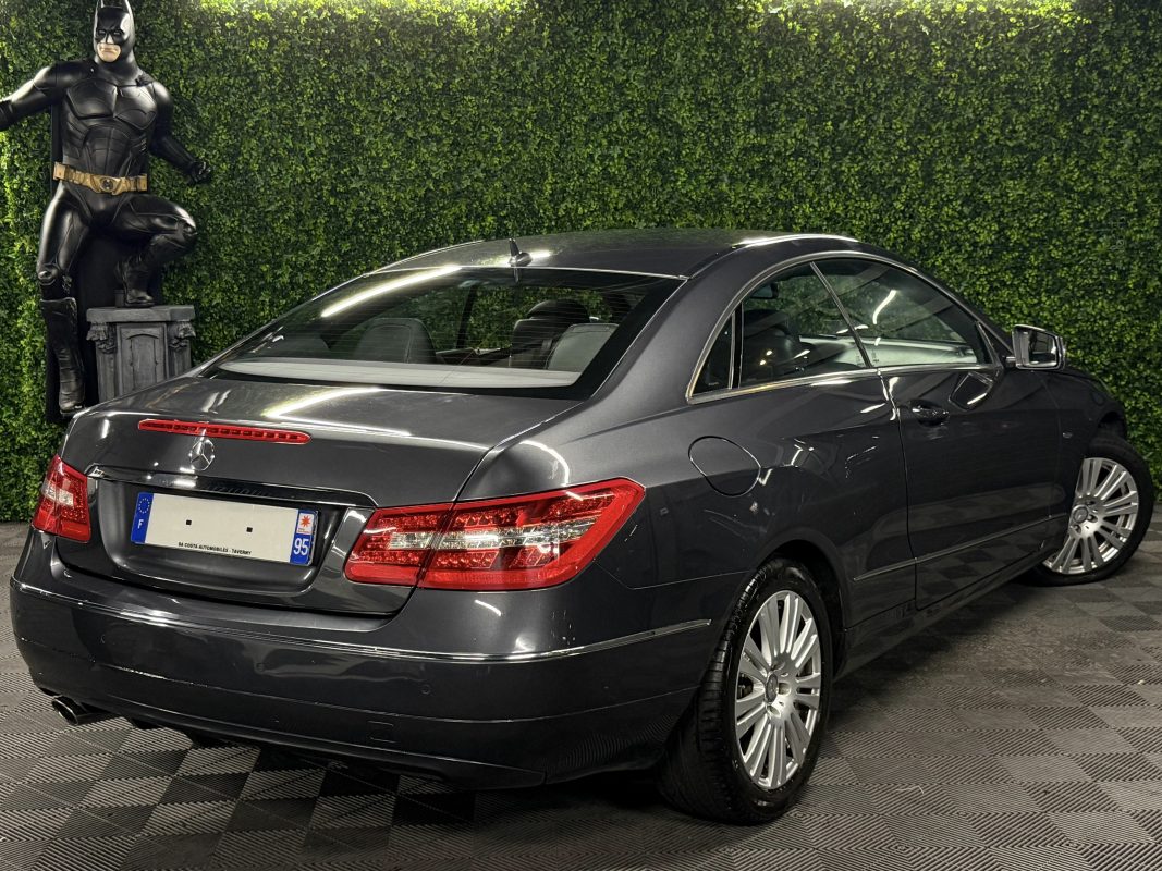 Mercedes-Benz Classe E IV COUPE 220 D 2.2 170 Cv 89 900 Kms REELS / ORIGINE FRANCE - GARANTIE 1 AN