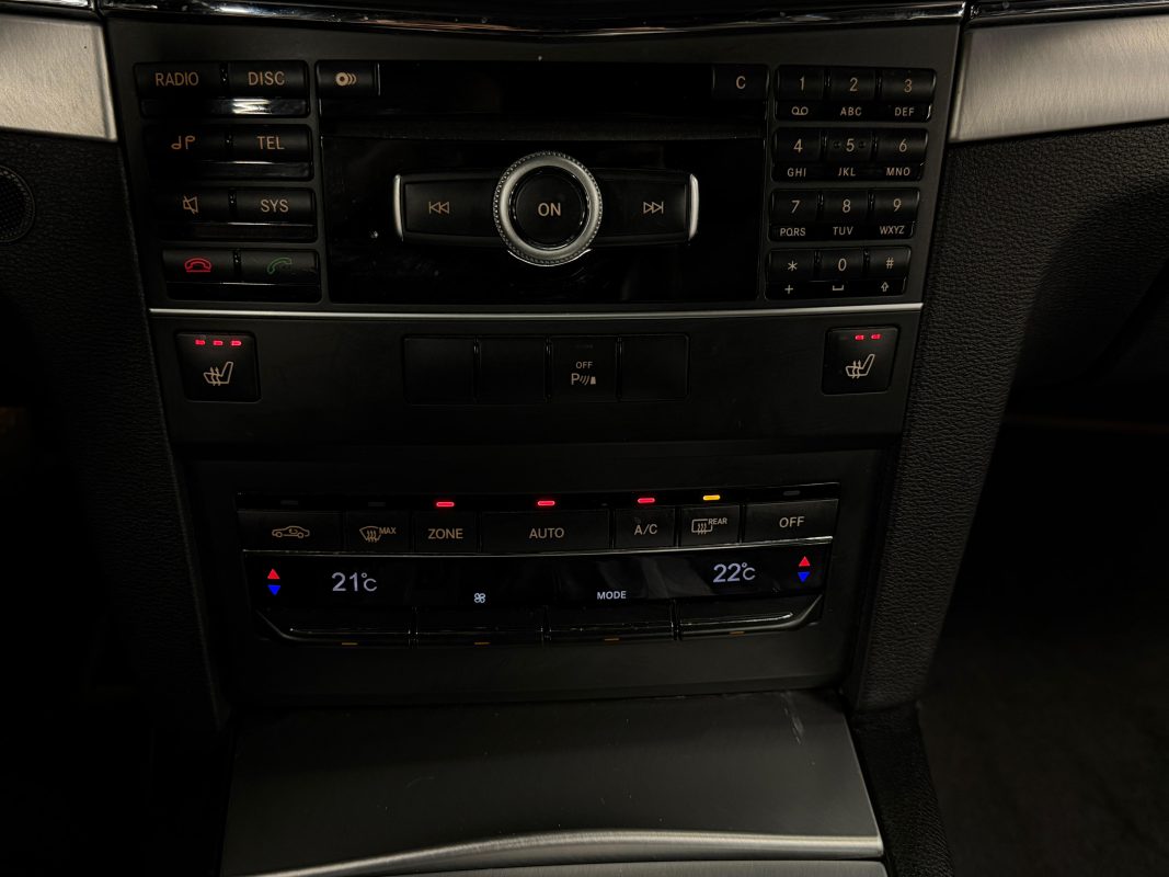 Mercedes-Benz Classe E IV COUPE 220 D 2.2 170 Cv 89 900 Kms REELS / ORIGINE FRANCE - GARANTIE 1 AN