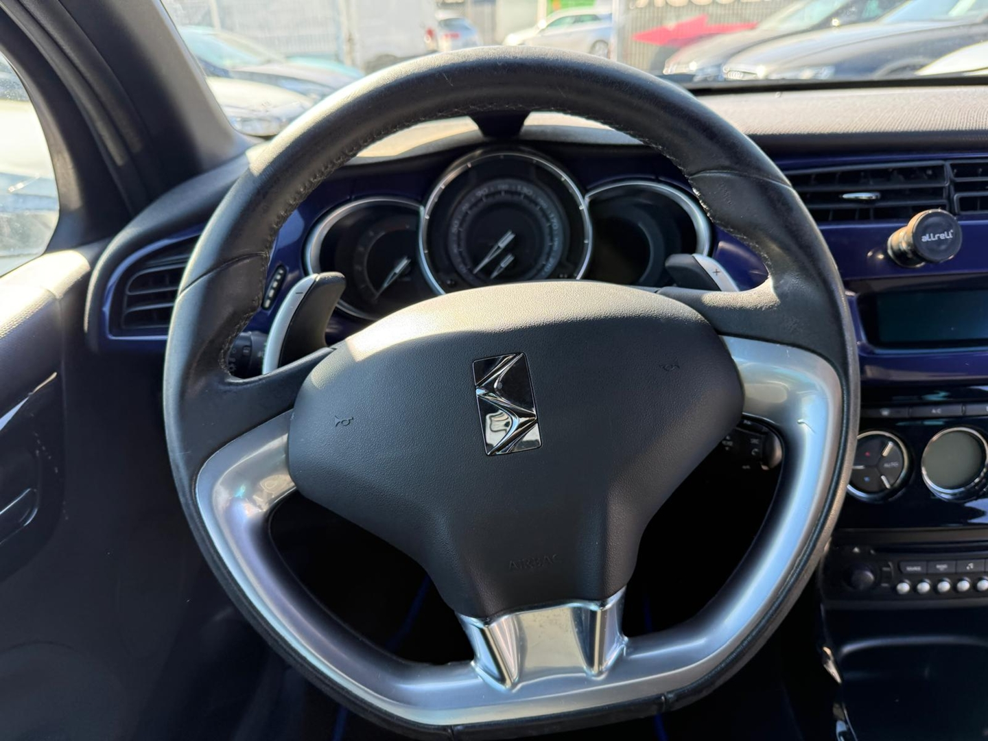 Citroen DS3 CABRIO 1.6 E-HDI90 AIRDREAM SPORT CHIC ETG6