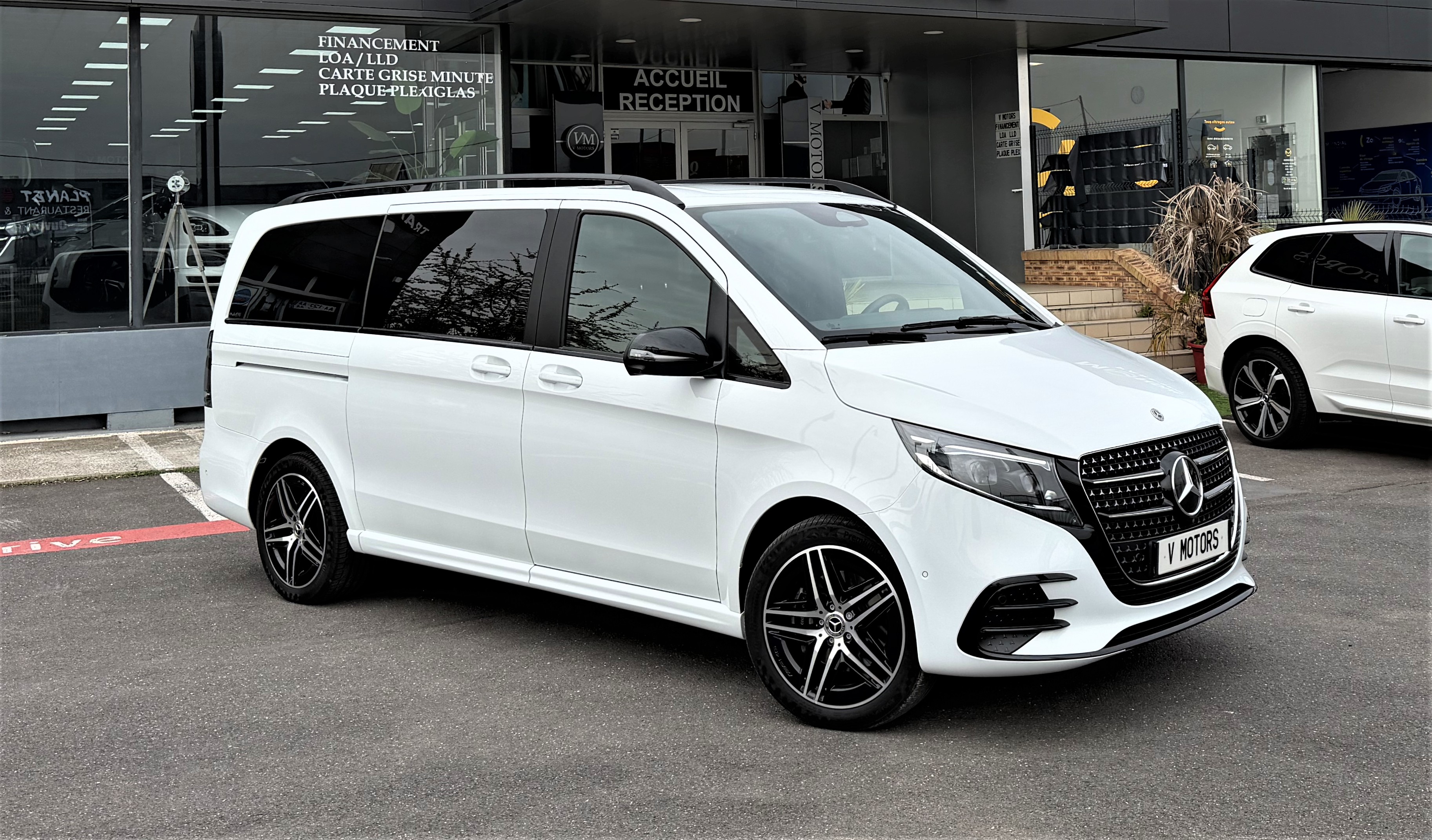 Mercedes-Benz Classe V 300d Avantgarde AMG Design 8 Places Gtie 1er Main