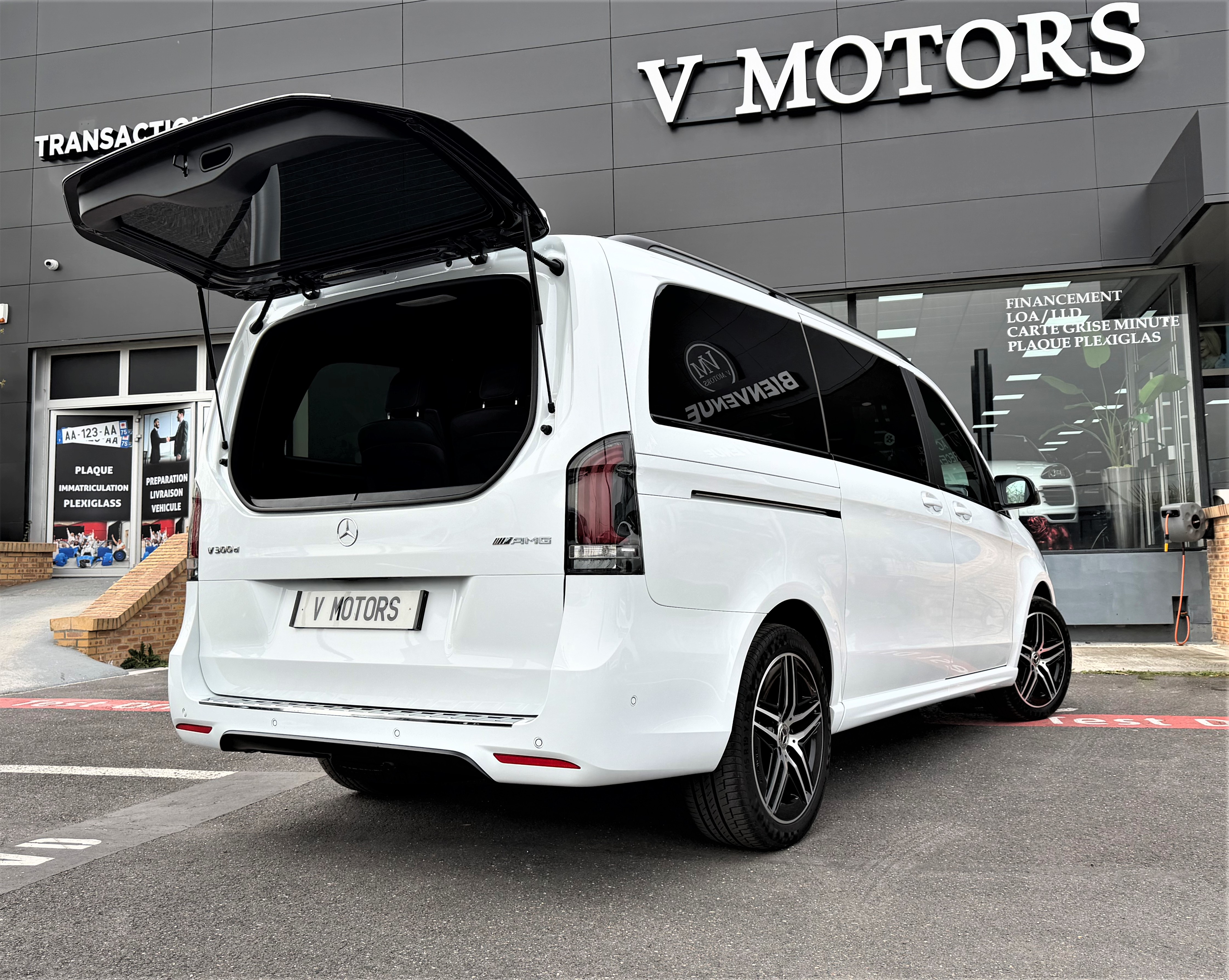 Mercedes-Benz Classe V 300d Avantgarde AMG Design 8 Places Gtie 1er Main