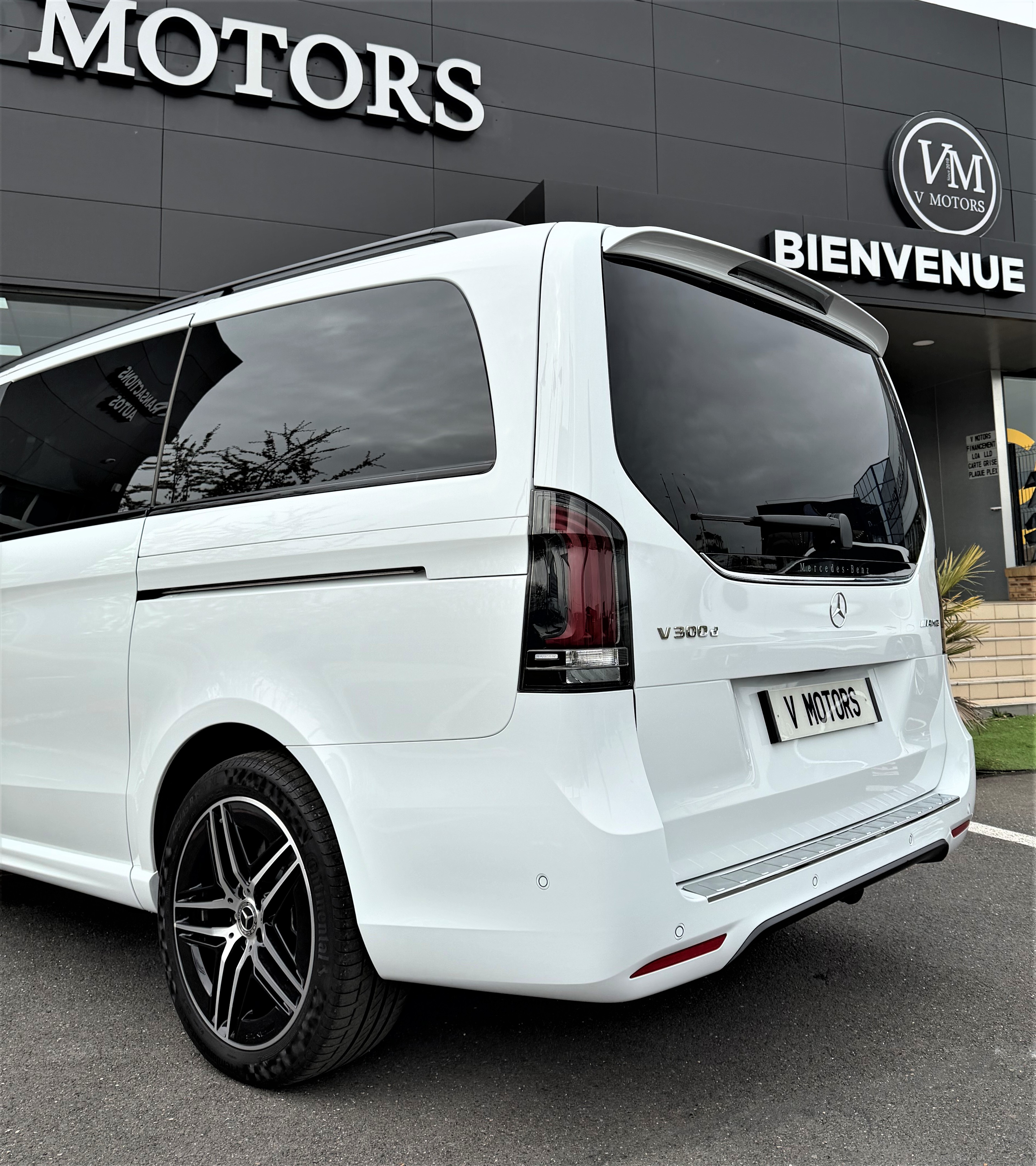 Mercedes-Benz Classe V 300d Avantgarde AMG Design 8 Places Gtie 1er Main