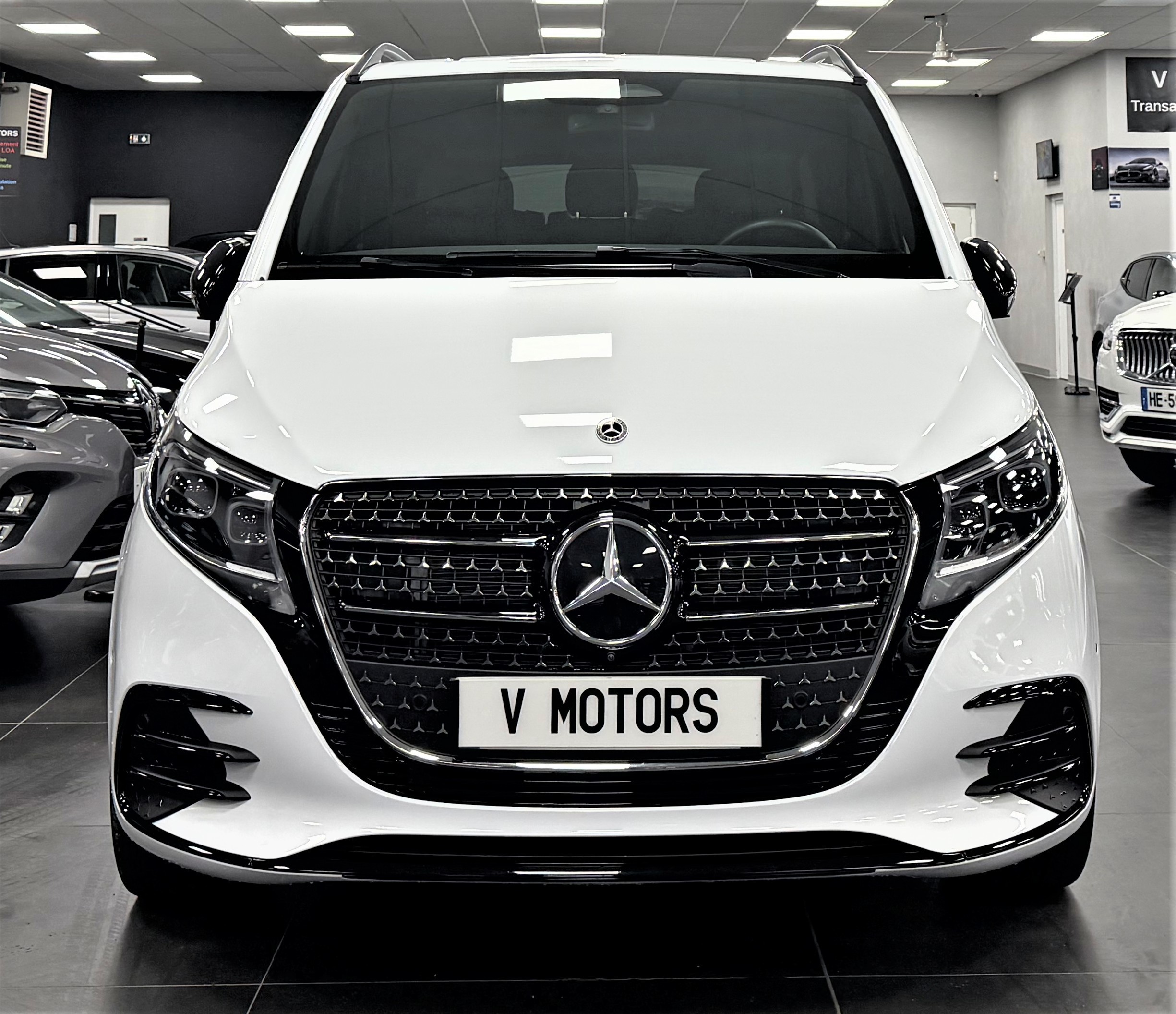 Mercedes-Benz Classe V 300d Avantgarde AMG Design 8 Places Gtie 1er Main