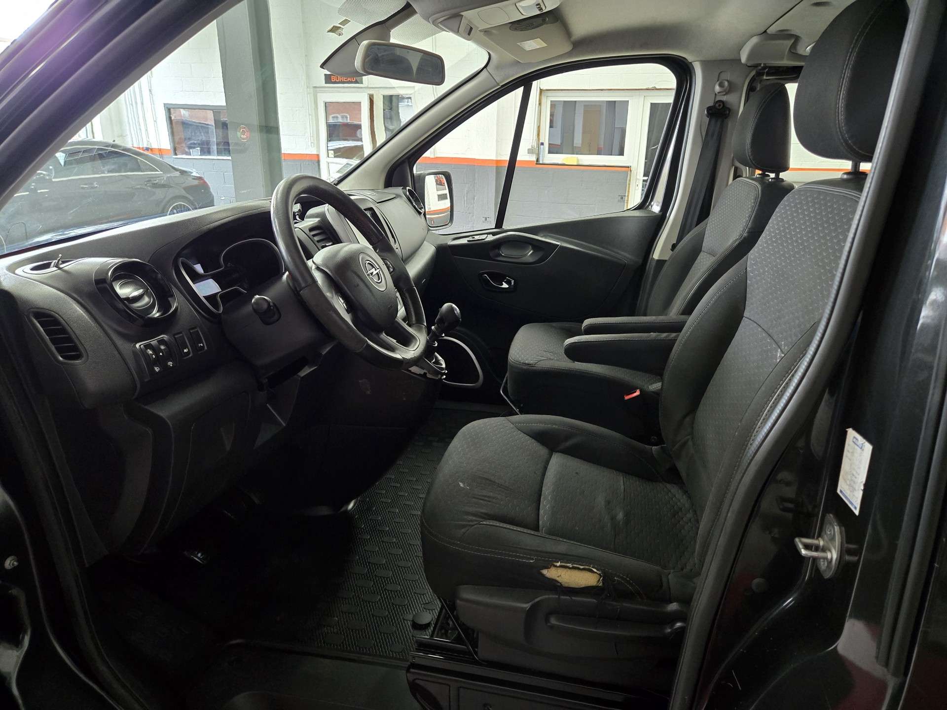 Opel Vivaro *140CV*DBL CABINE*5PLACES*NAVI*CAMERA*L1/H1*
