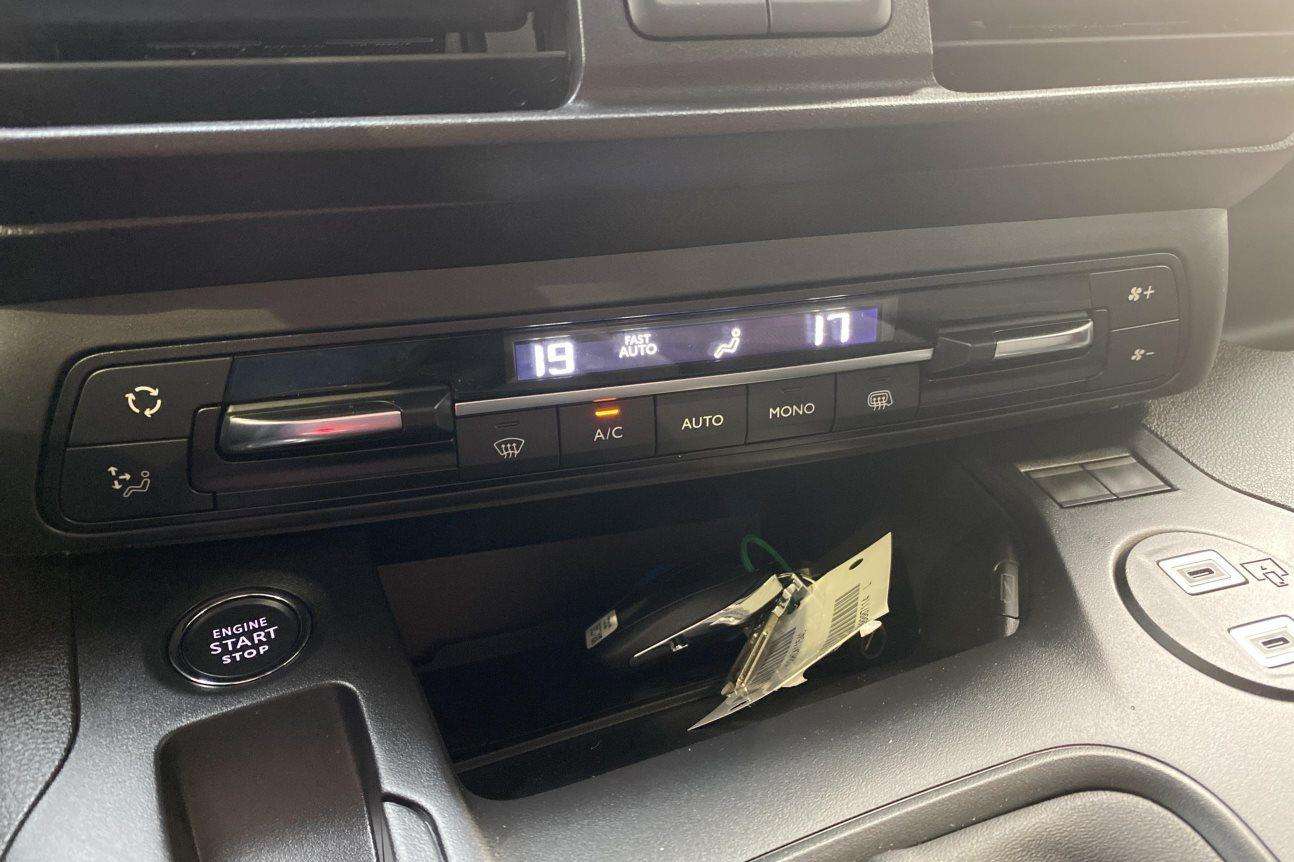 Peugeot Partner ST LIGHT
