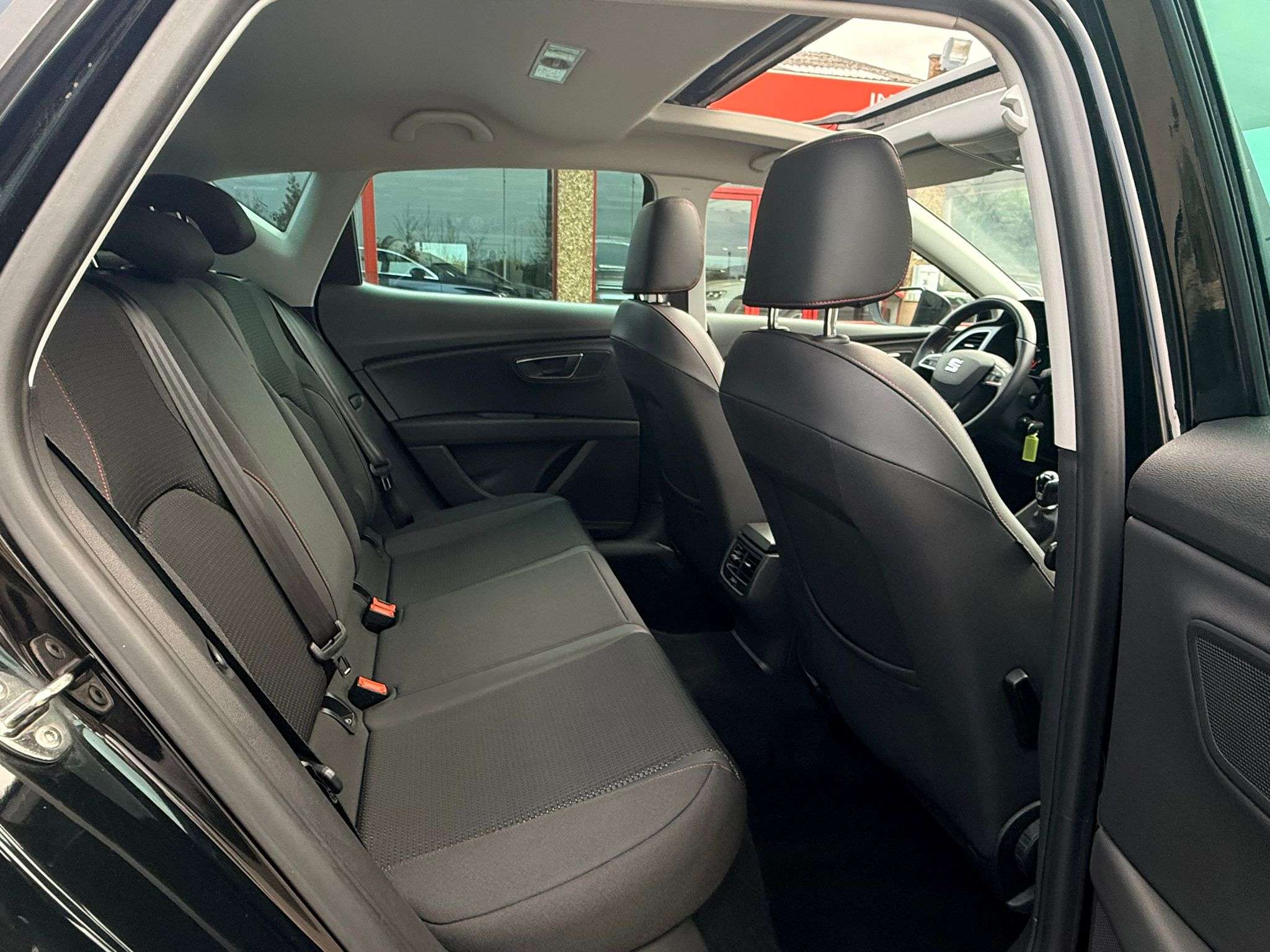 SEAT Leon 2.0 FR GPS FULL LED CLIM GPS TOIT PANORAMIQUE