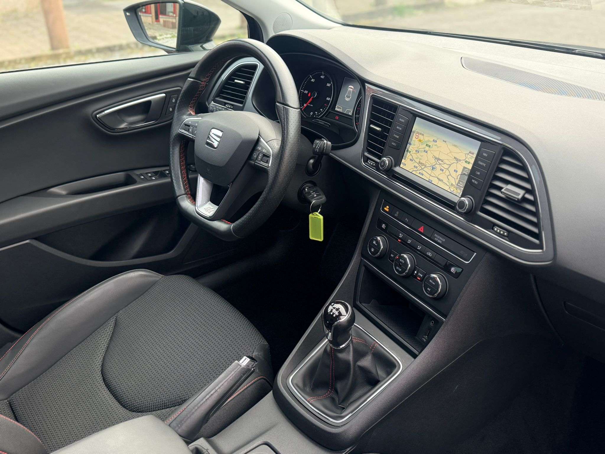 SEAT Leon 2.0 FR GPS FULL LED CLIM GPS TOIT PANORAMIQUE