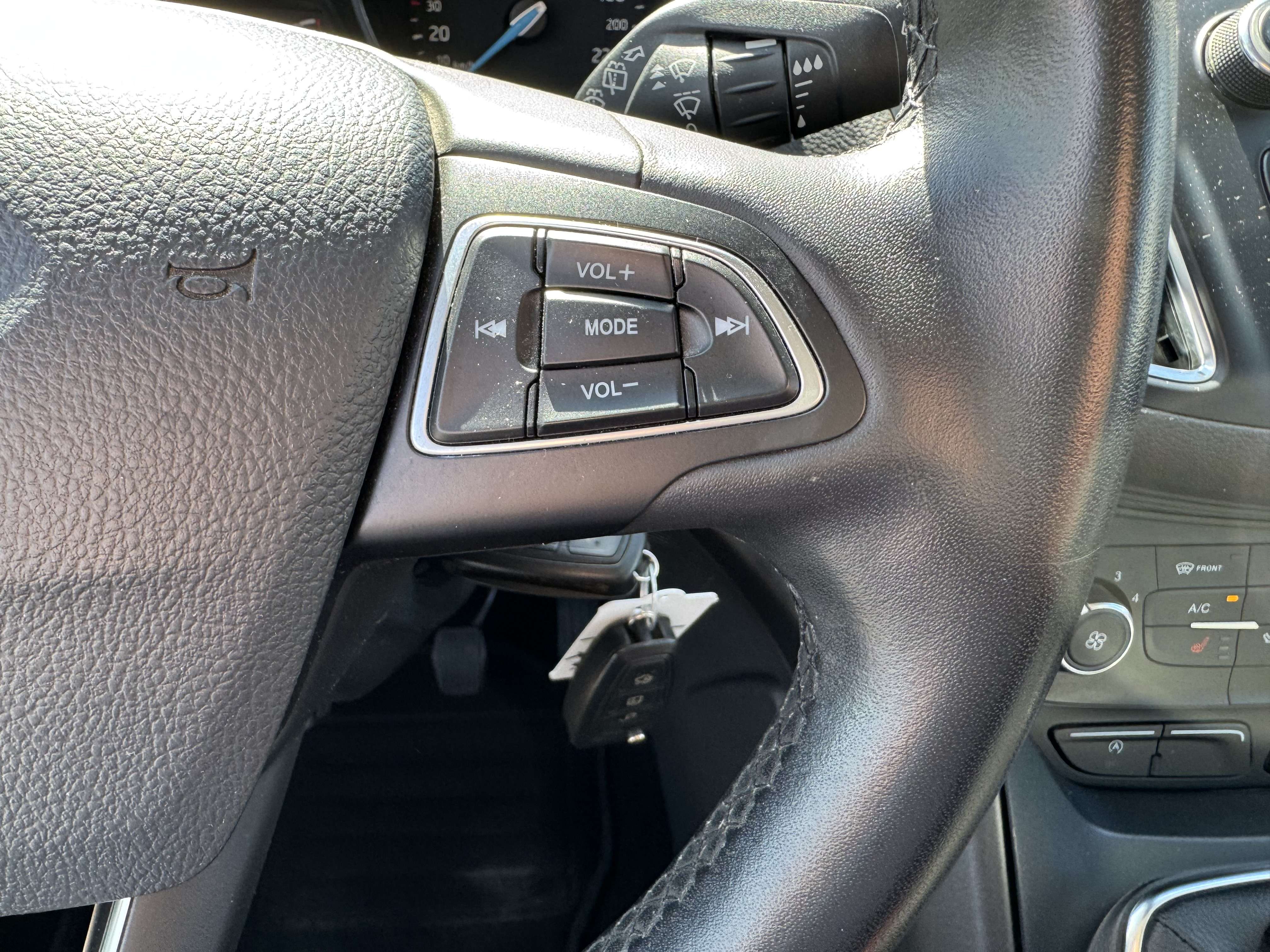 Ford C-Max 1.0 EcoBoost / AIRCO / CRUISE / SIEGES CHAUFFANTS