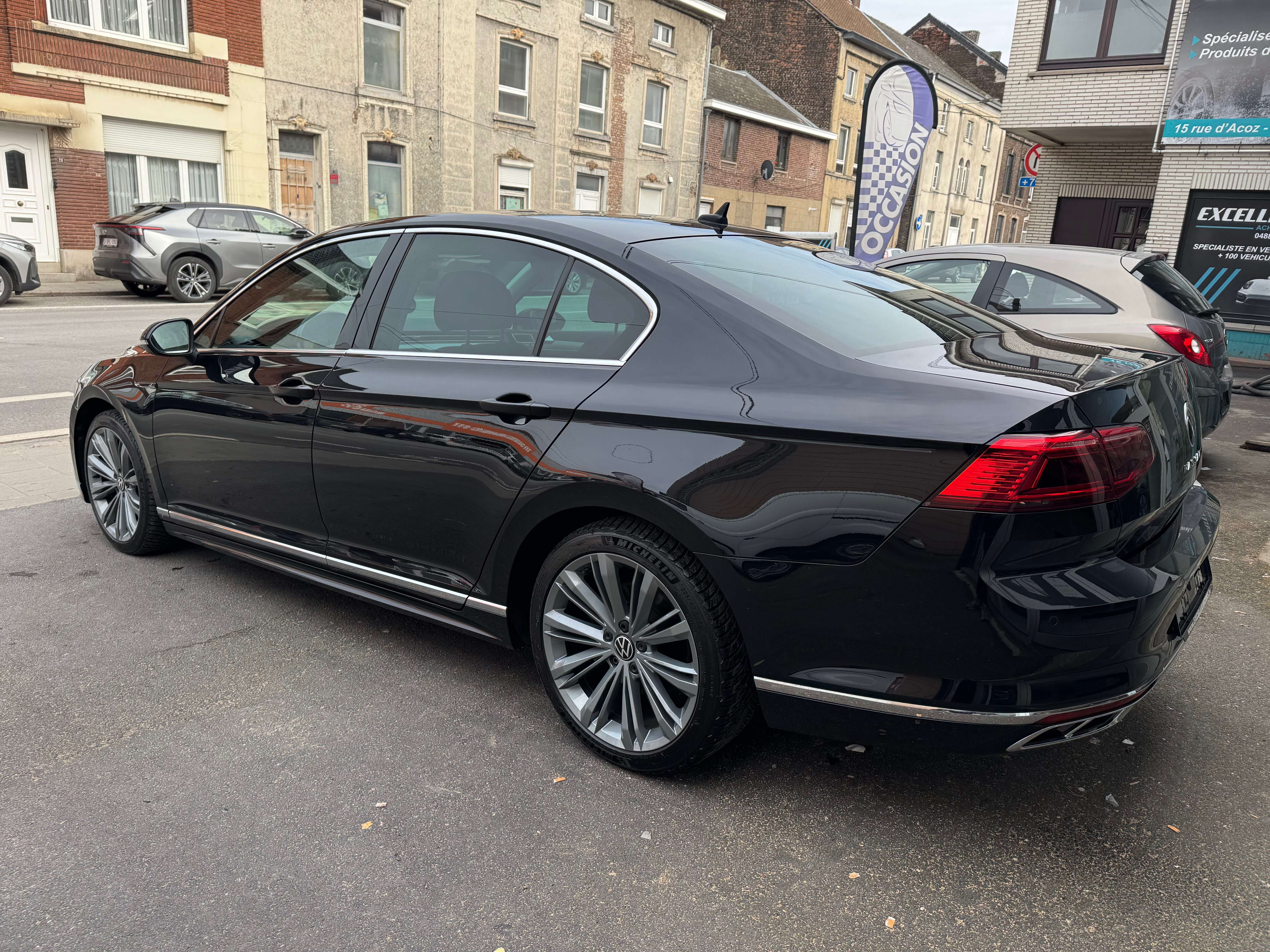 Volkswagen Passat 2.0 TDi R-line DSG Gps Camera Jante Led Cokpt Vrtl