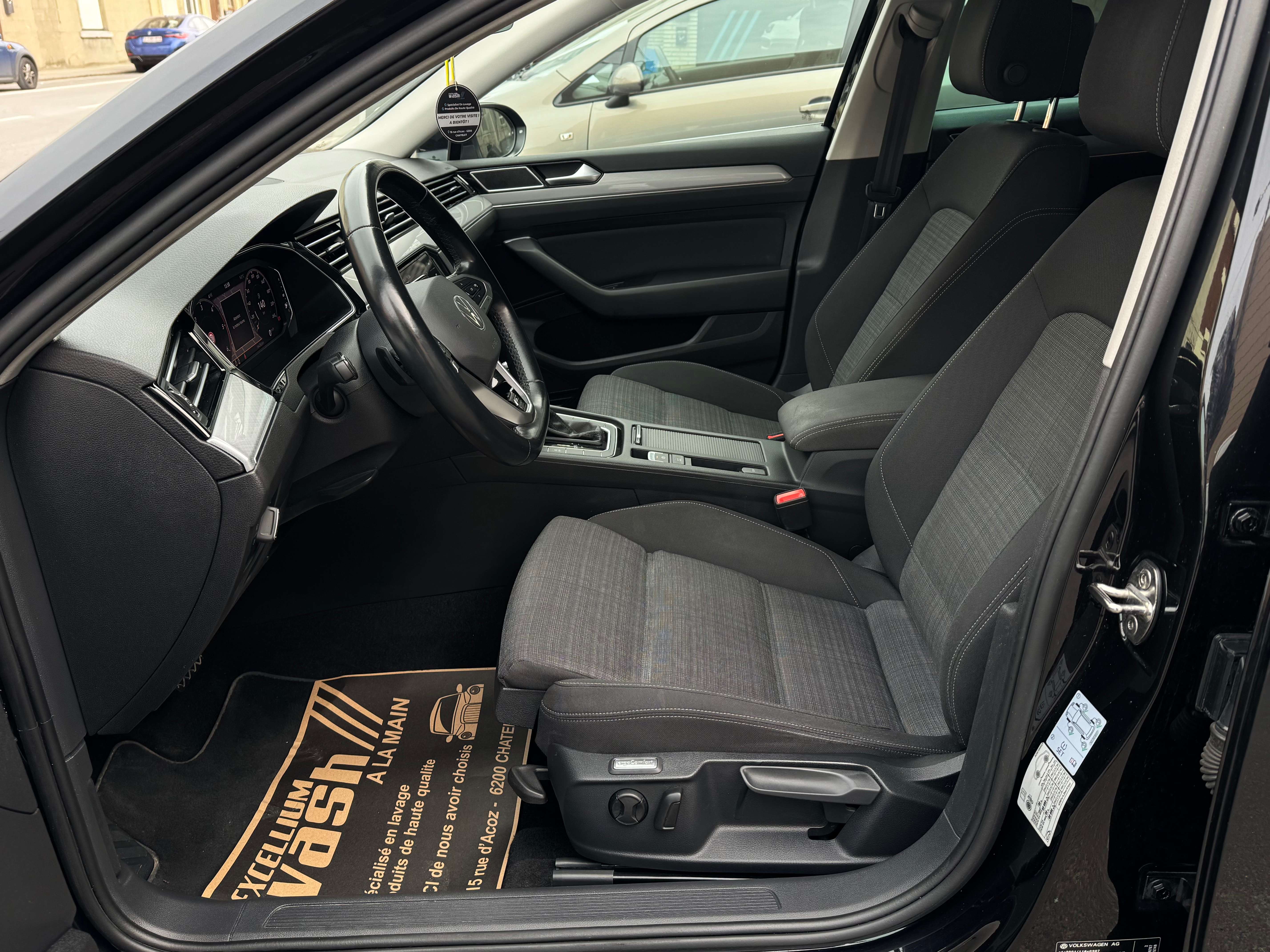 Volkswagen Passat 2.0 TDi R-line DSG Gps Camera Jante Led Cokpt Vrtl