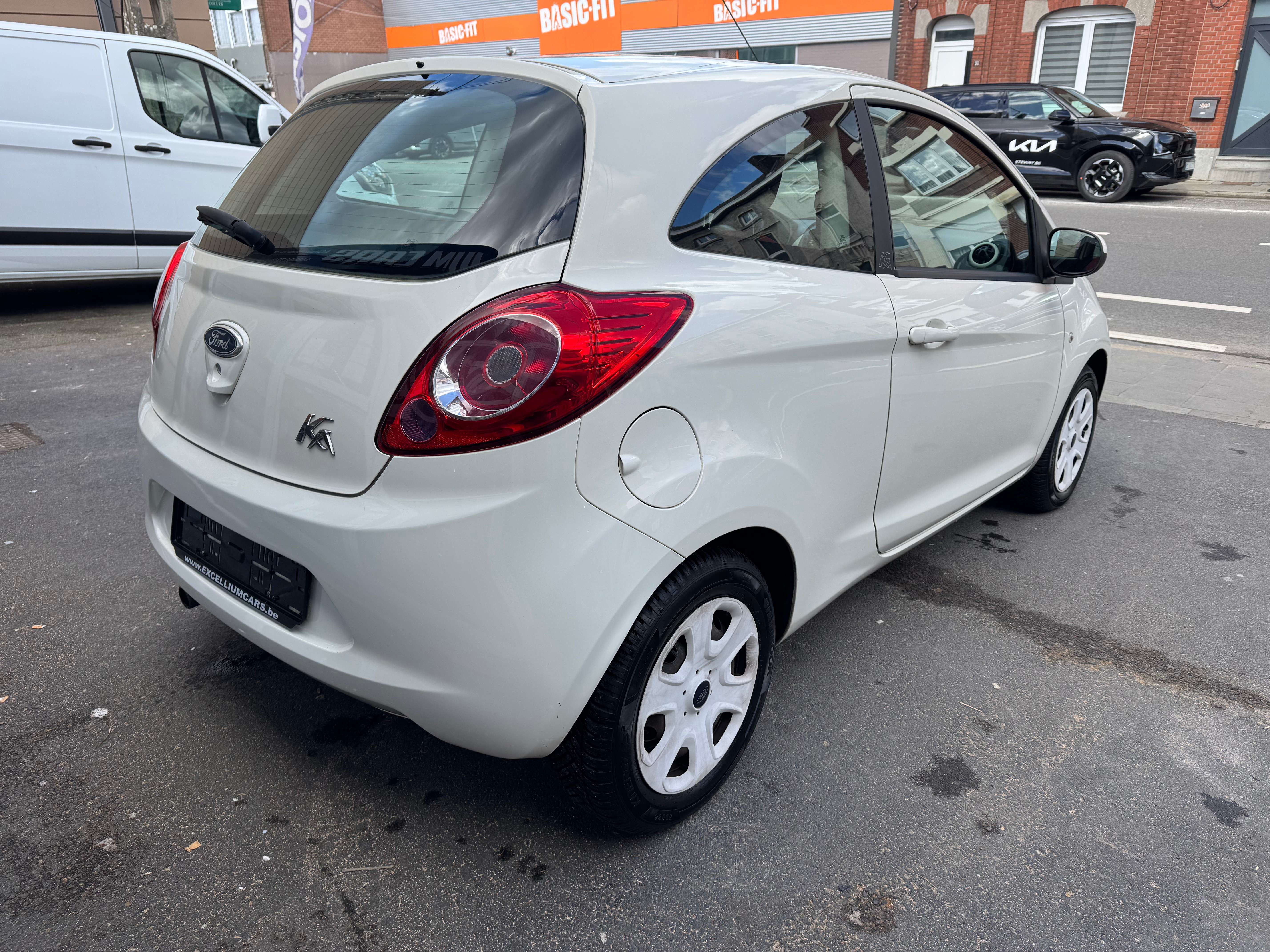 Ford Ka/Ka+ Ka 1.2i Ambiente Airco Airbag Tres Propre