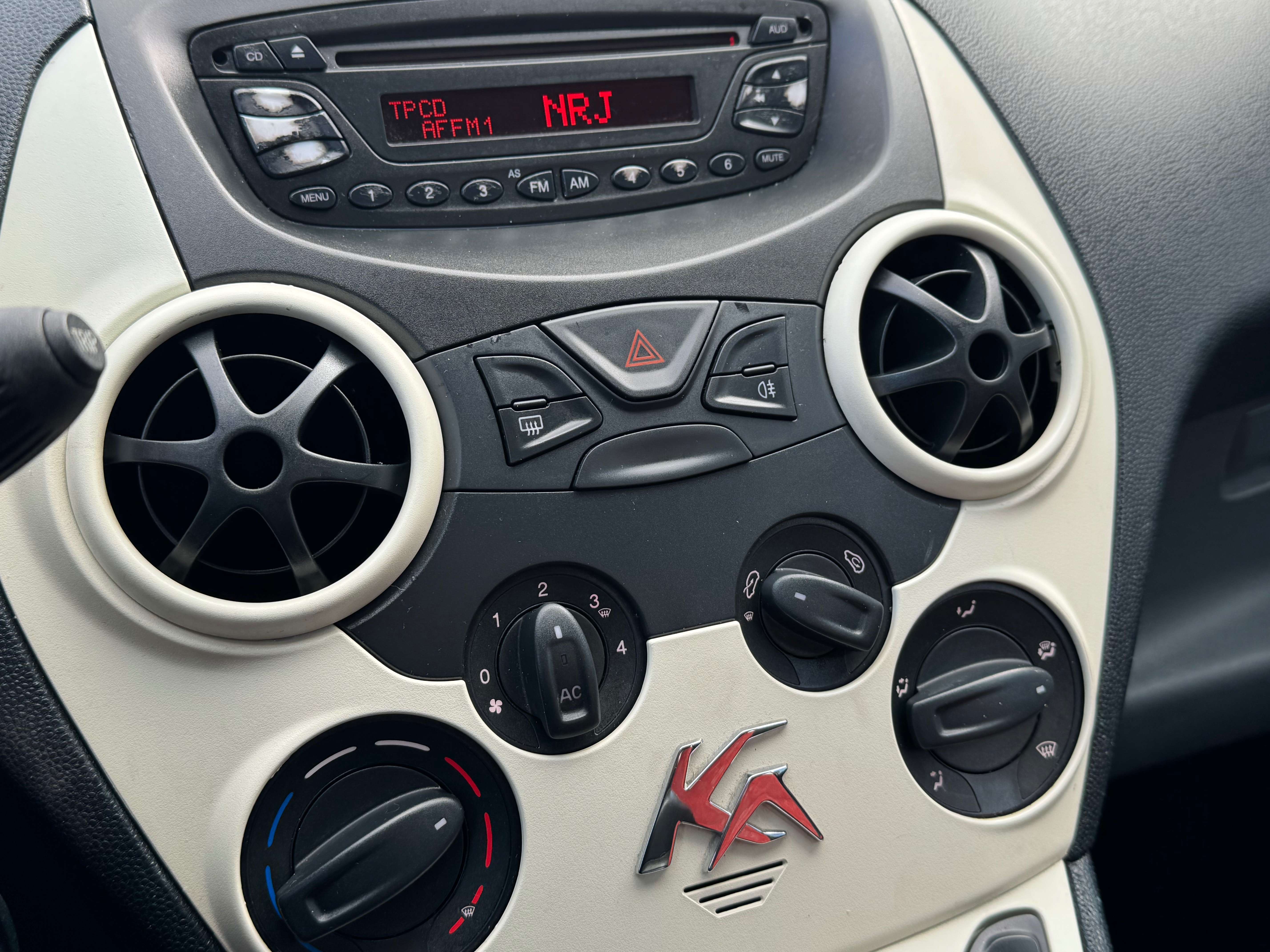 Ford Ka/Ka+ Ka 1.2i Ambiente Airco Airbag Tres Propre