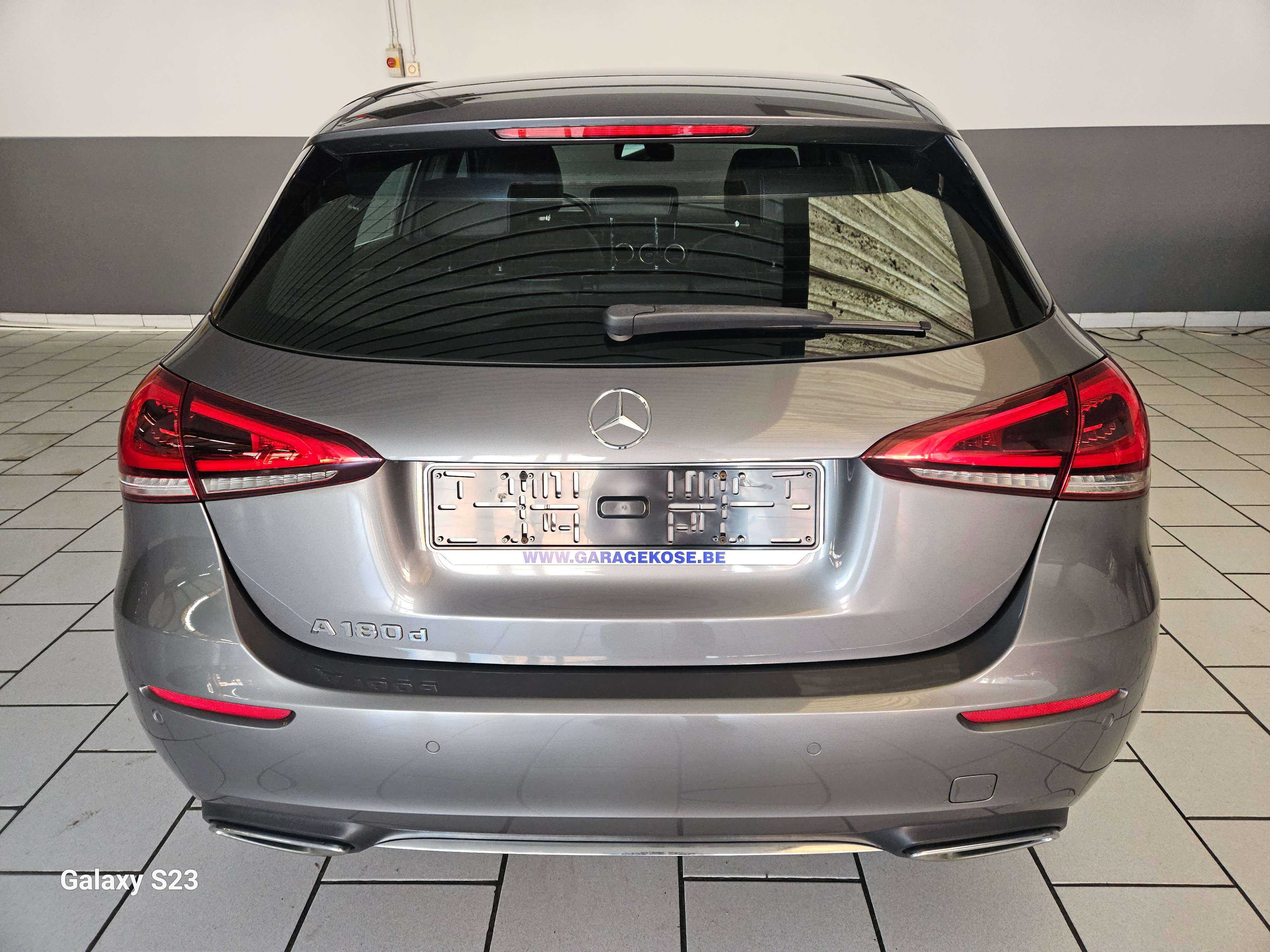 Mercedes-Benz A 180 116 CV |AUTOMATIQUE | CUIR TISSU | NAVIGATION