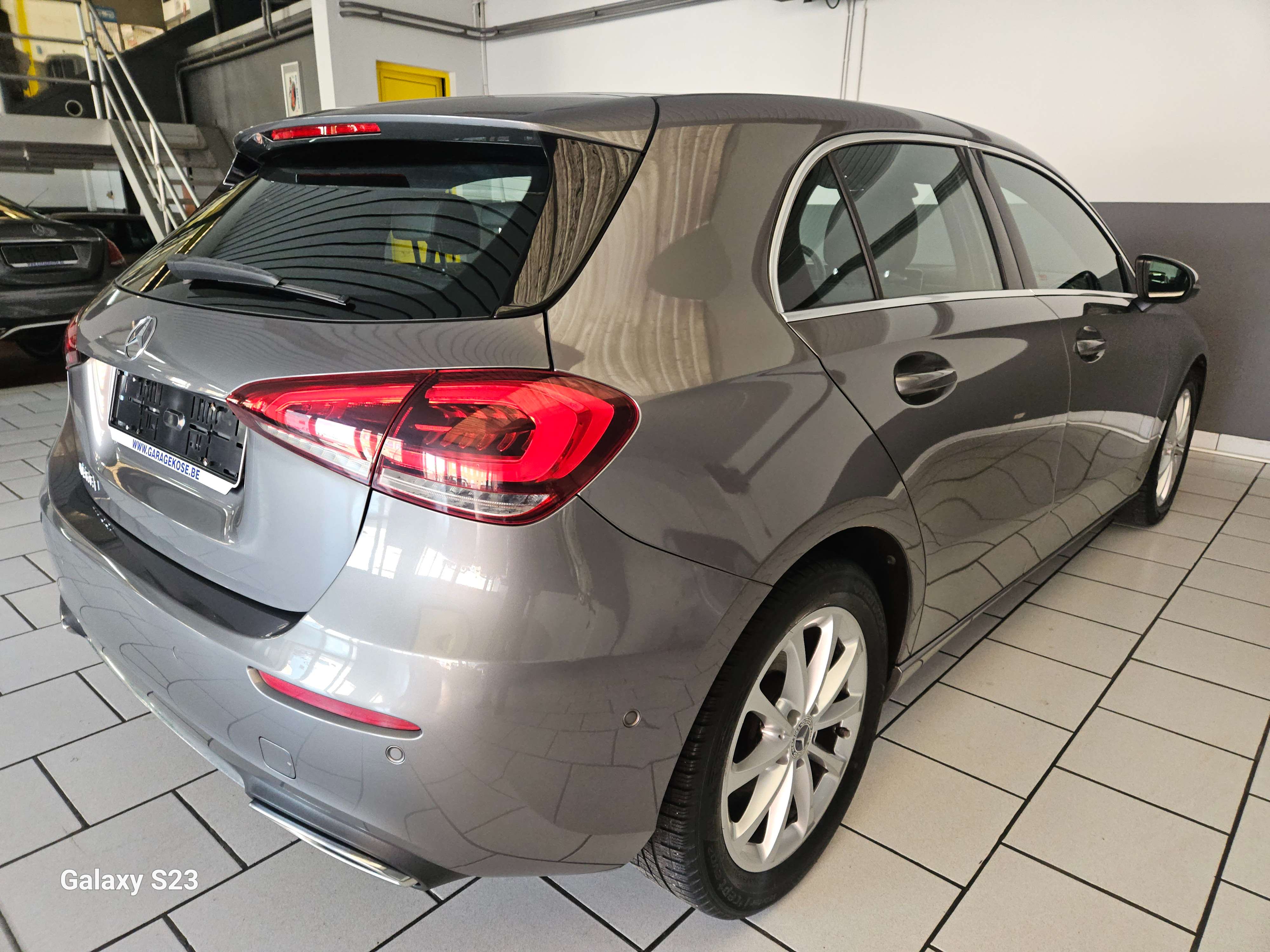 Mercedes-Benz A 180 116 CV |AUTOMATIQUE | CUIR TISSU | NAVIGATION