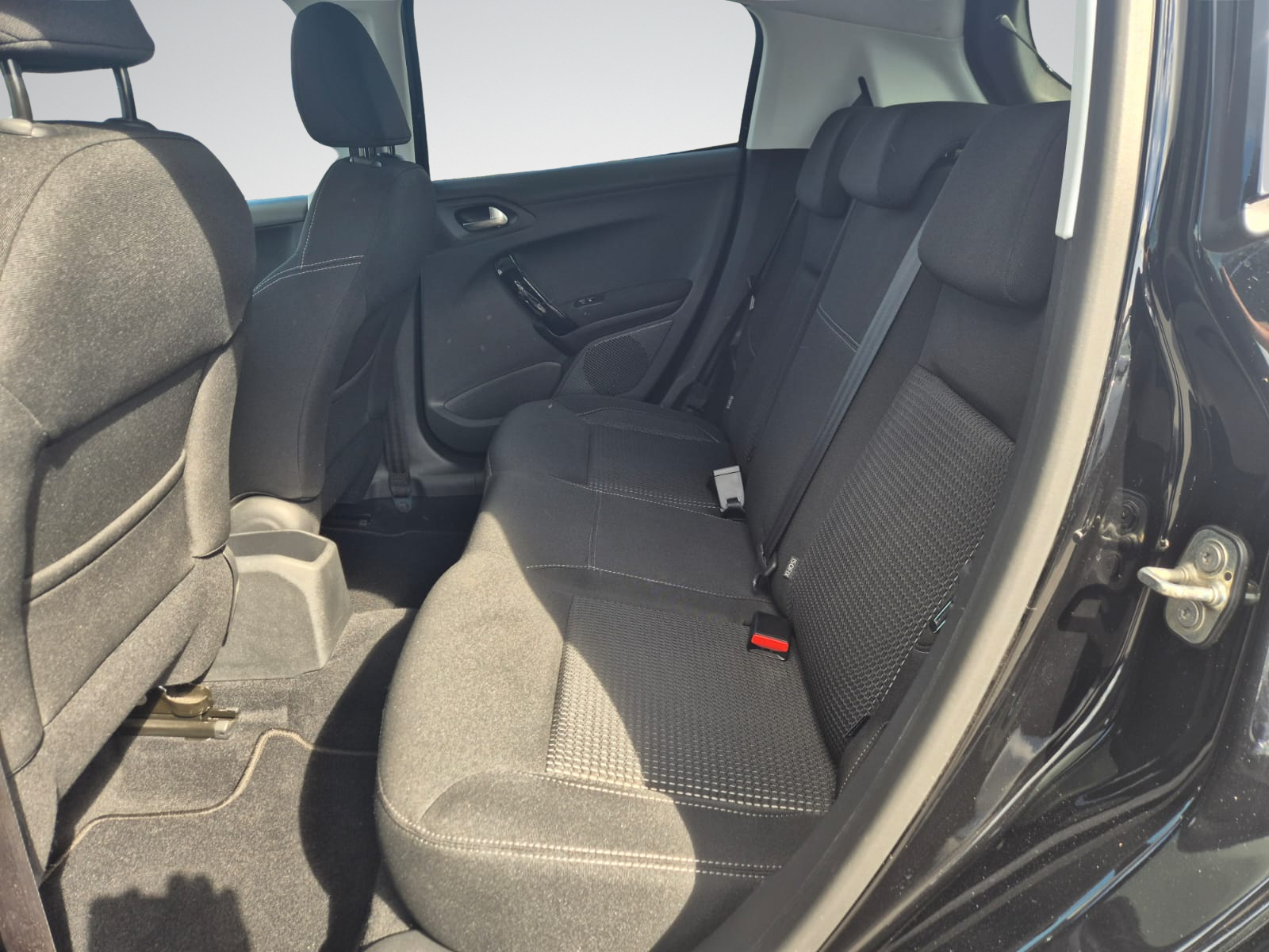 Peugeot 208 1.2i Tech Edition / Carplay / Camera / Garantie 1A
