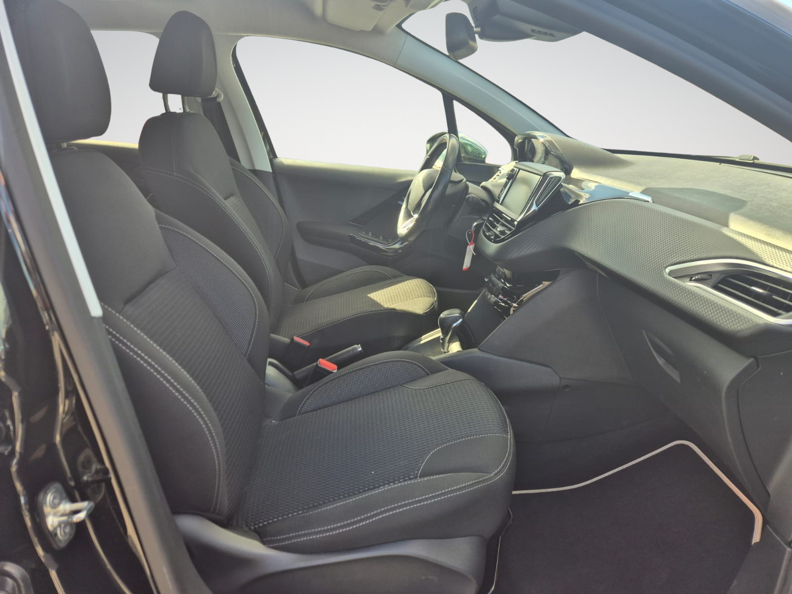 Peugeot 208 1.2i Tech Edition / Carplay / Camera / Garantie 1A