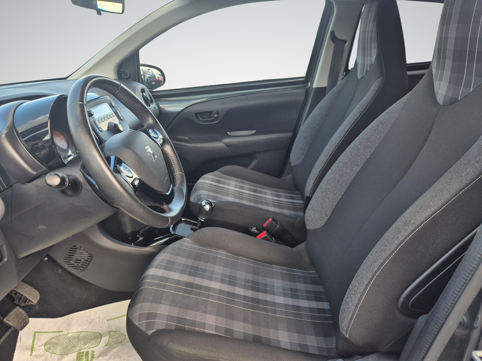 Peugeot 108 1.0i Allure / Automatique ! / Bluetooth / Garantie