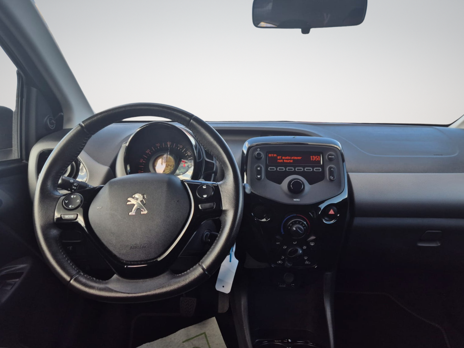 Peugeot 108 1.0i Allure / Automatique ! / Bluetooth / Garantie