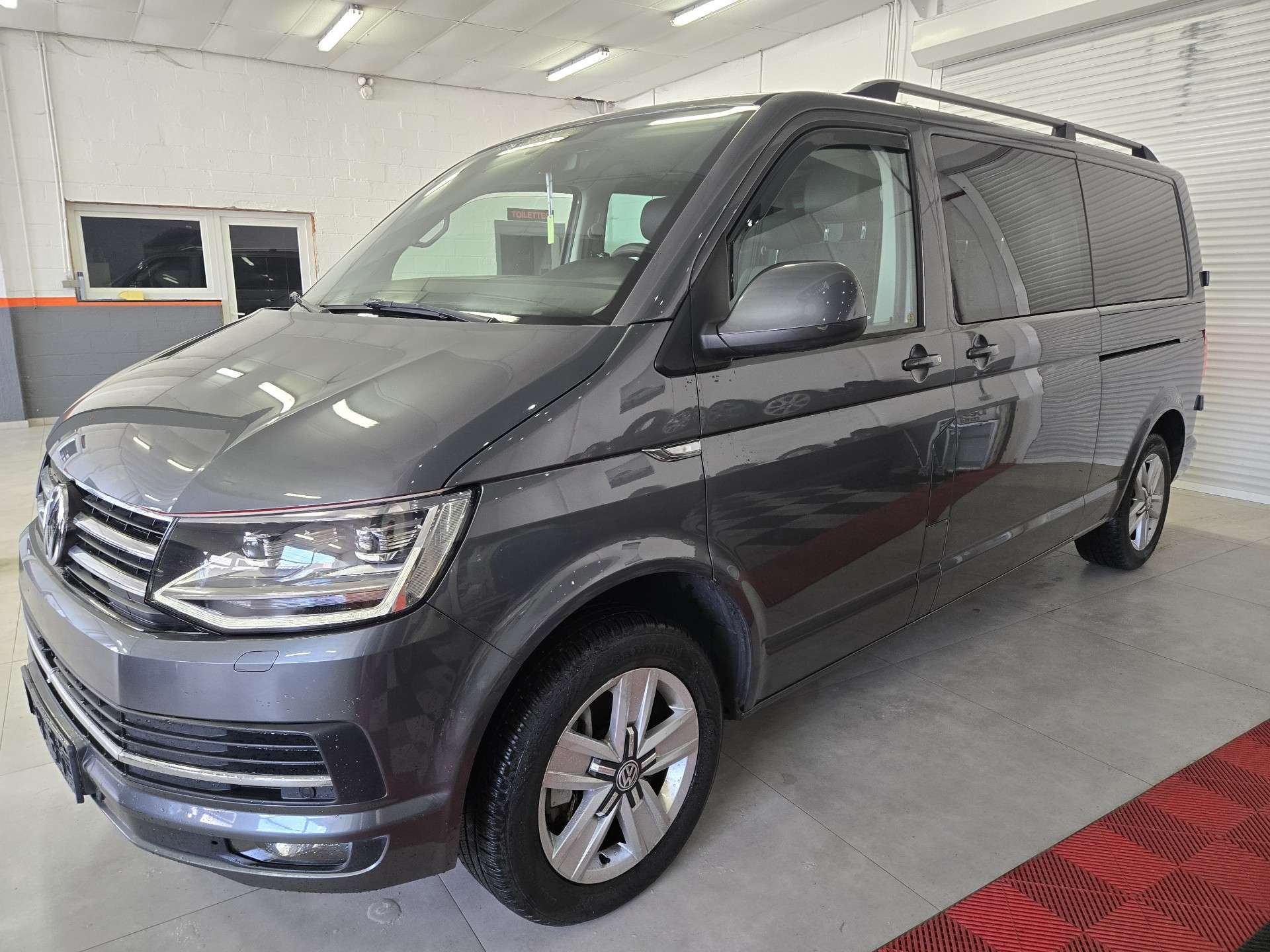 Volkswagen T6 Caravelle *HIGHLINE*5PLACES*CUIR*NAVI*204CV*UTILITAIRE*
