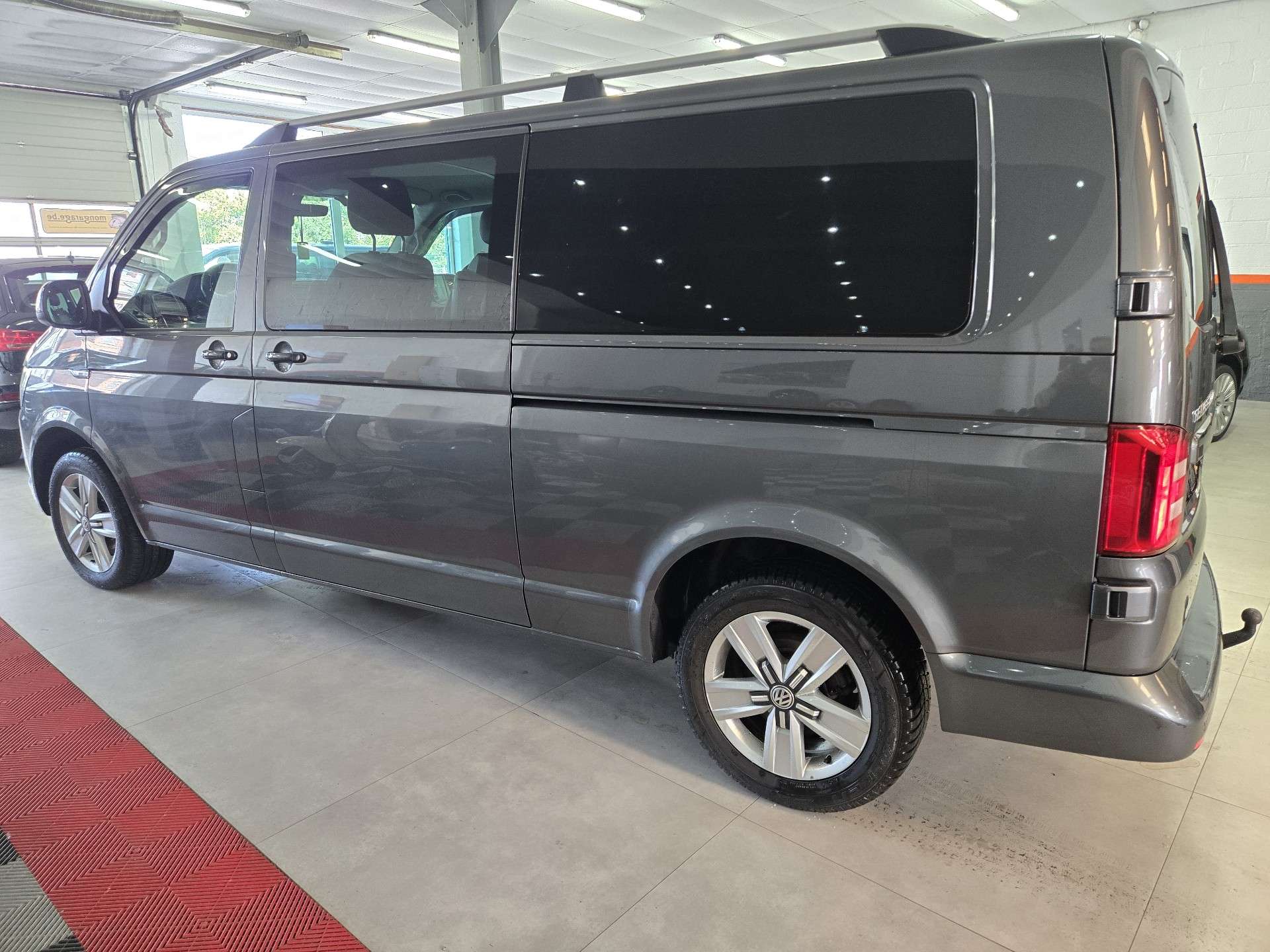 Volkswagen T6 Caravelle *HIGHLINE*5PLACES*CUIR*NAVI*204CV*UTILITAIRE*
