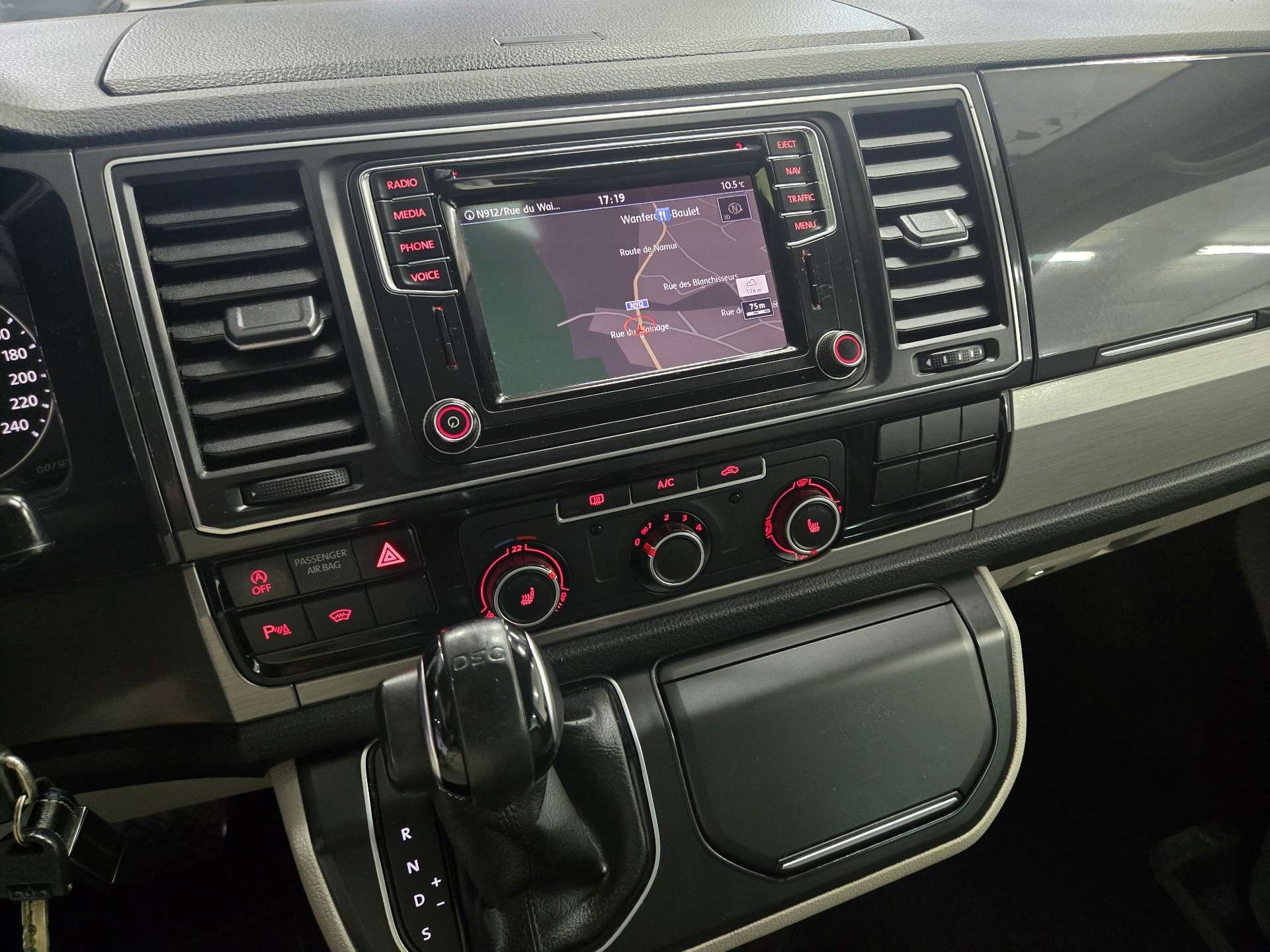 Volkswagen T6 Caravelle *HIGHLINE*5PLACES*CUIR*NAVI*204CV*UTILITAIRE*
