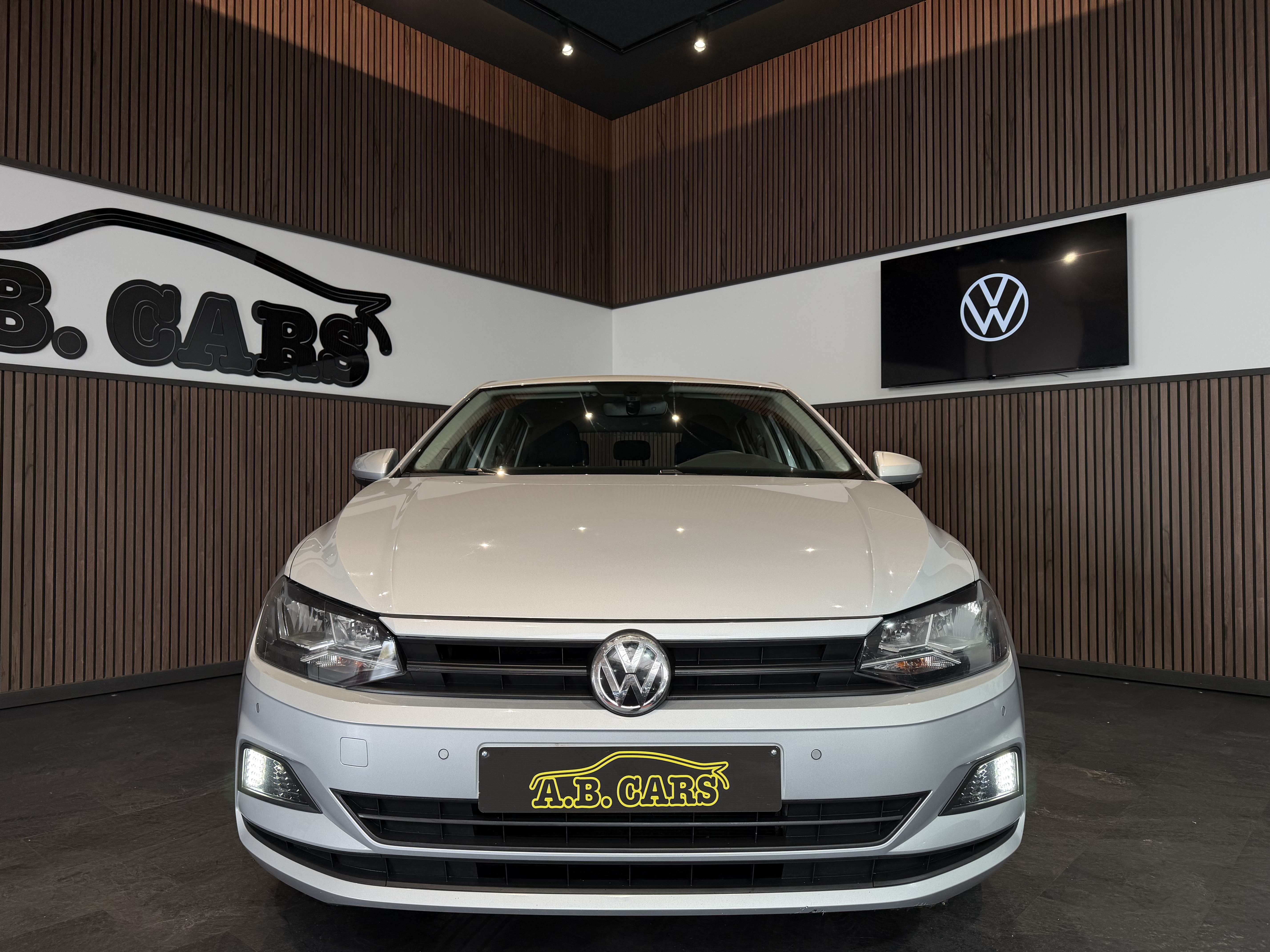 Volkswagen Polo 1.0i - GARANTIE 12M - CARNET FULL - 1ERPRO