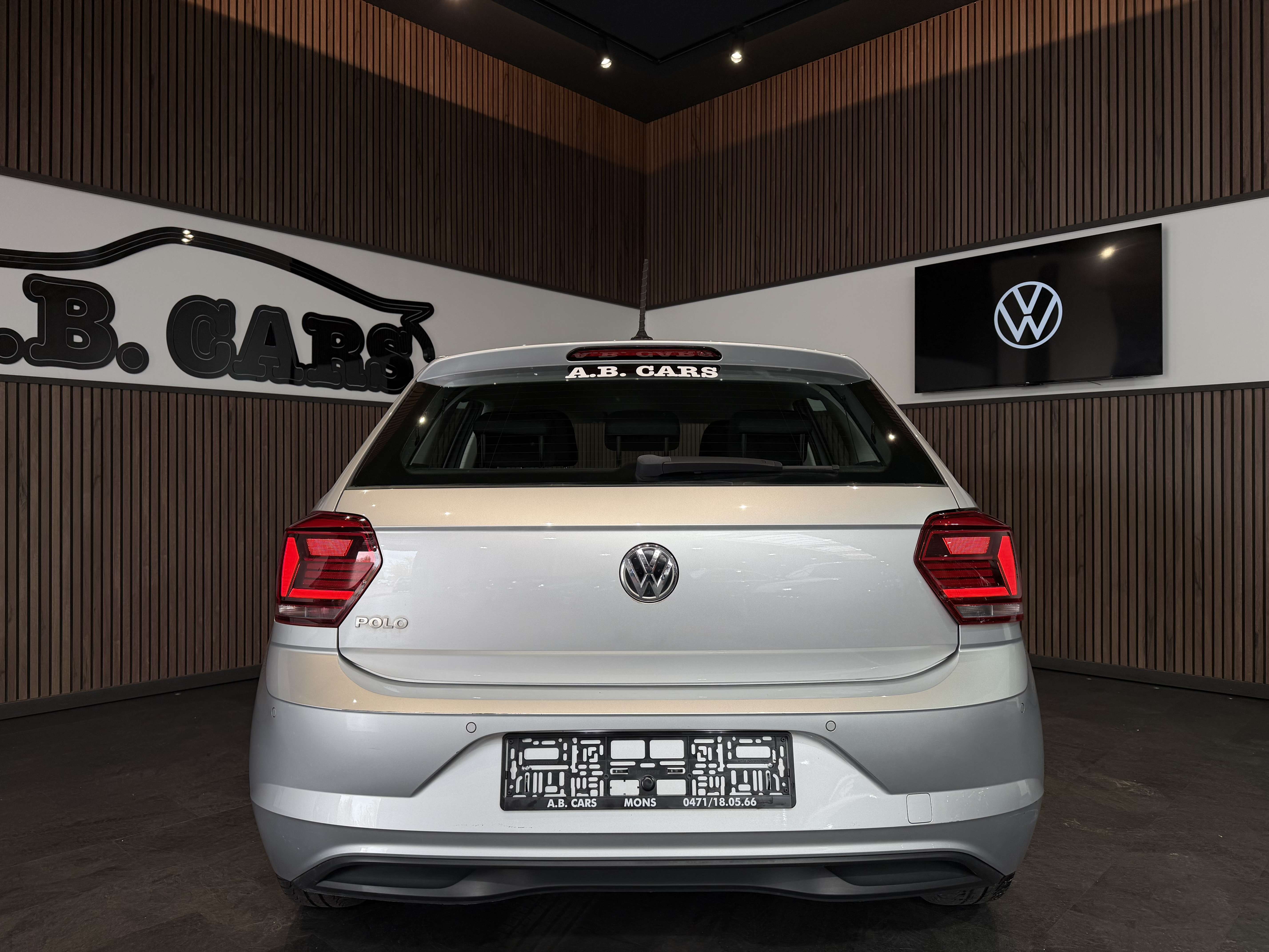 Volkswagen Polo 1.0i - GARANTIE 12M - CARNET FULL - 1ERPRO