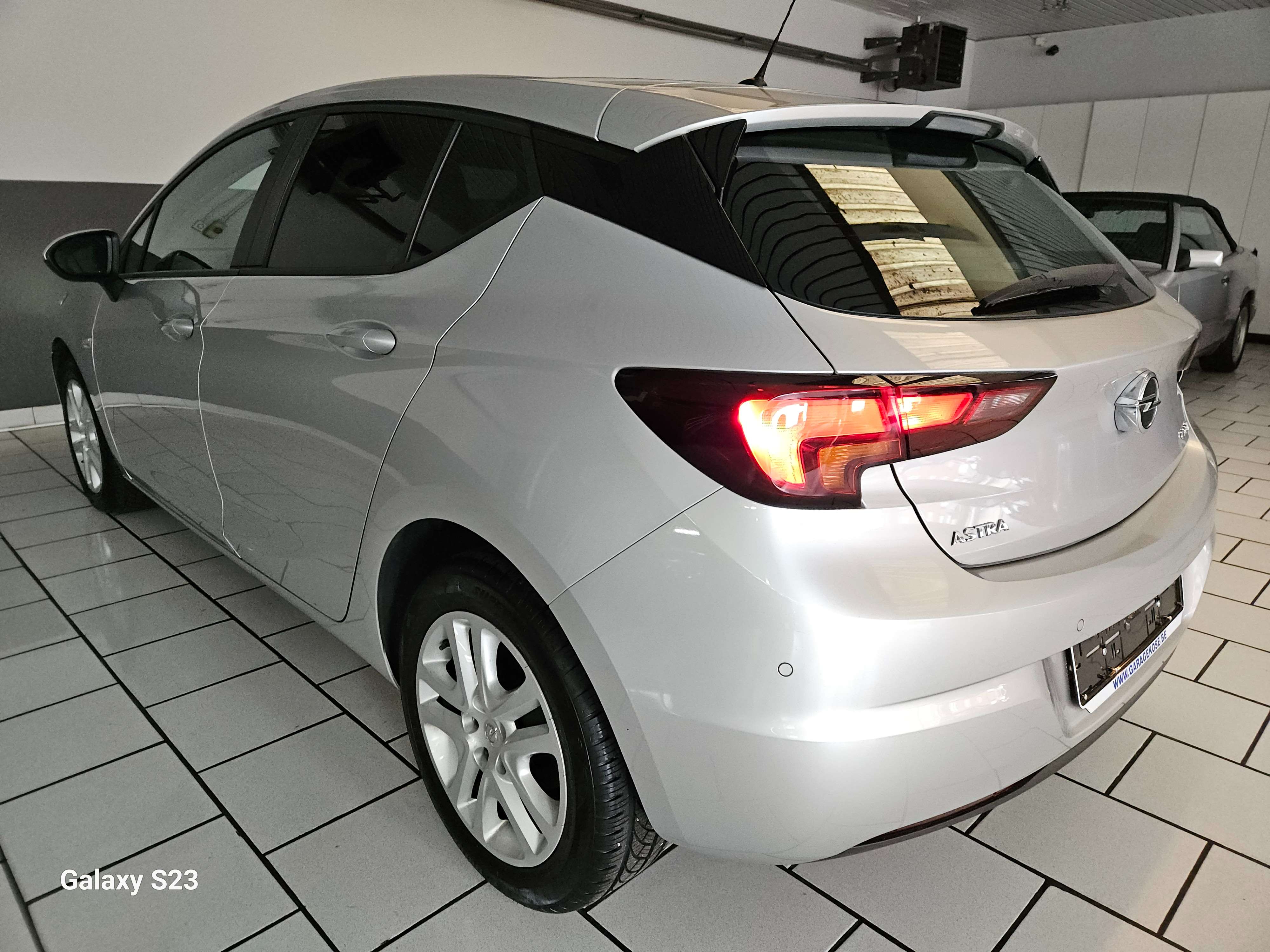 Opel Astra 1.6i XEP 104 CV | CARPLAY | CLIM BOITE AUTOMATIQUE