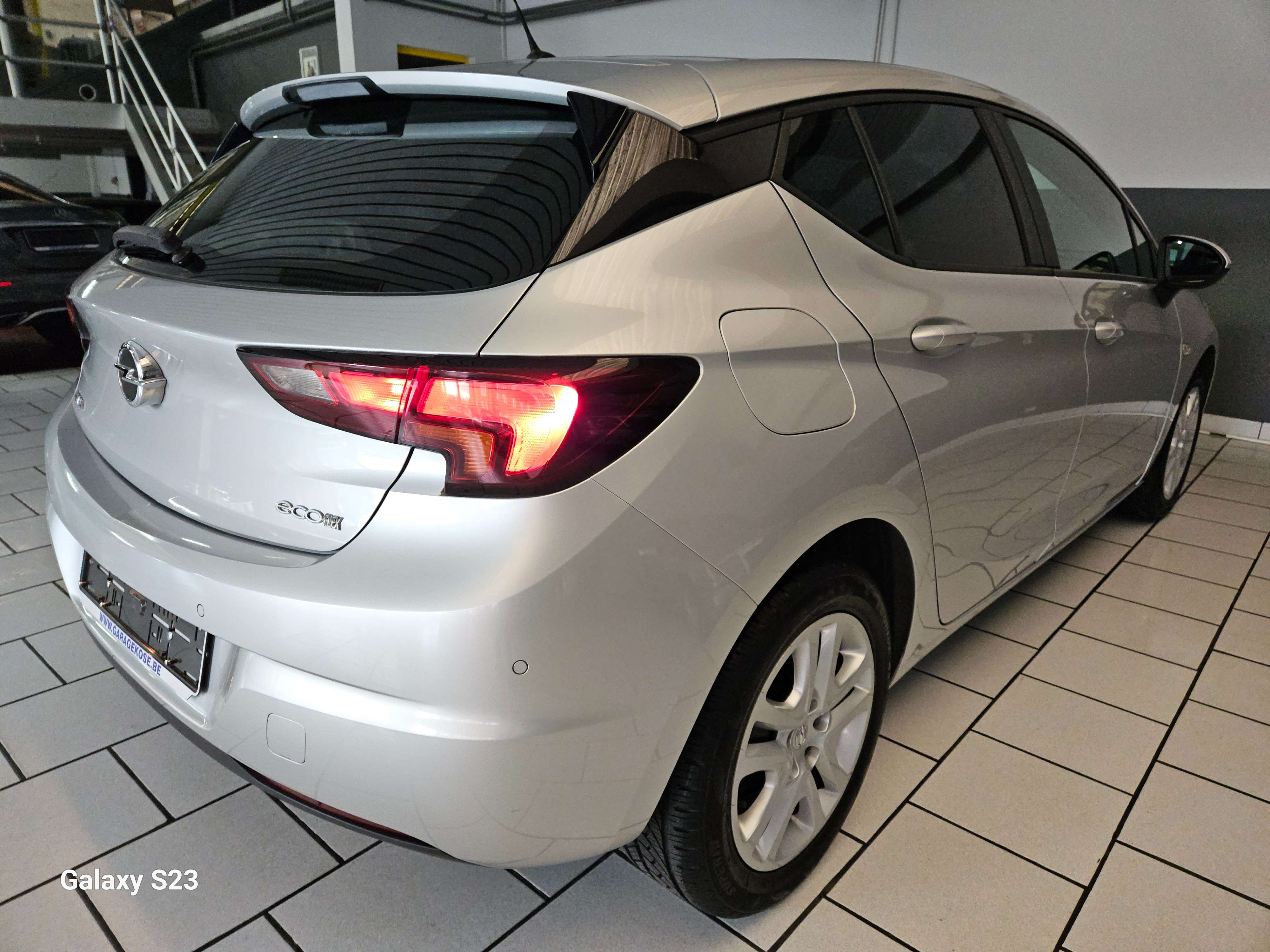 Opel Astra 1.6i XEP 104 CV | CARPLAY | CLIM BOITE AUTOMATIQUE