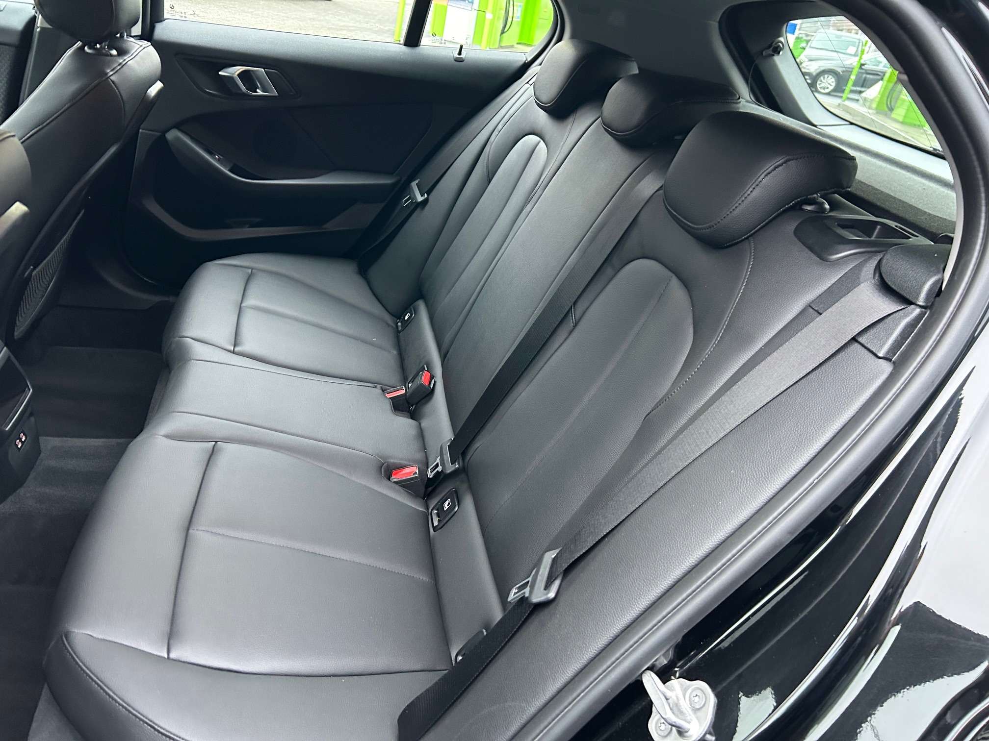 BMW 116 d Alu16"/Led/Leder/Gps/Pdc/Carplay *1j garantie*