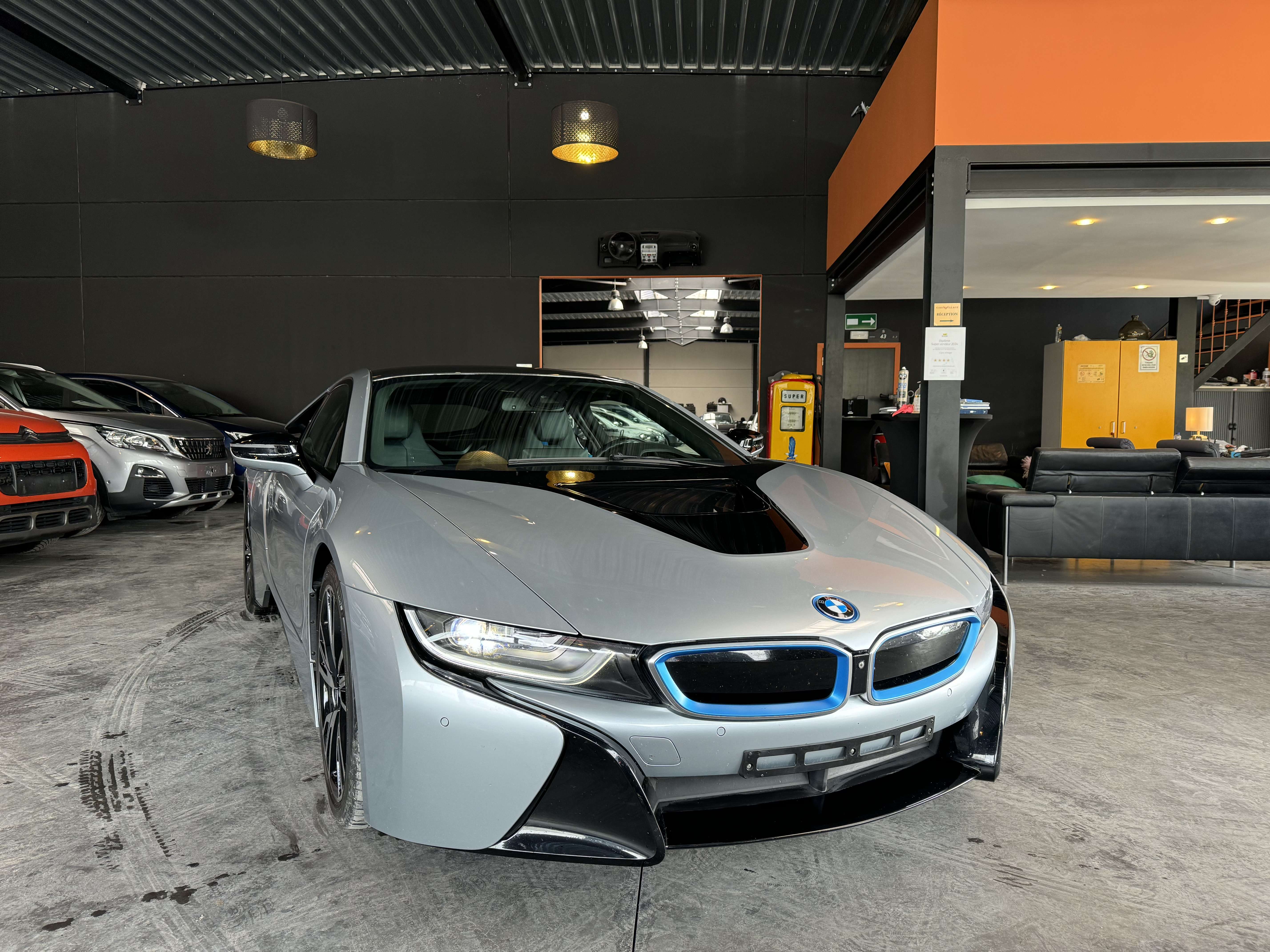 BMW i8 1.5 TURBO 231CV + E-96KW 131CV - CARBON/ALU - FULL