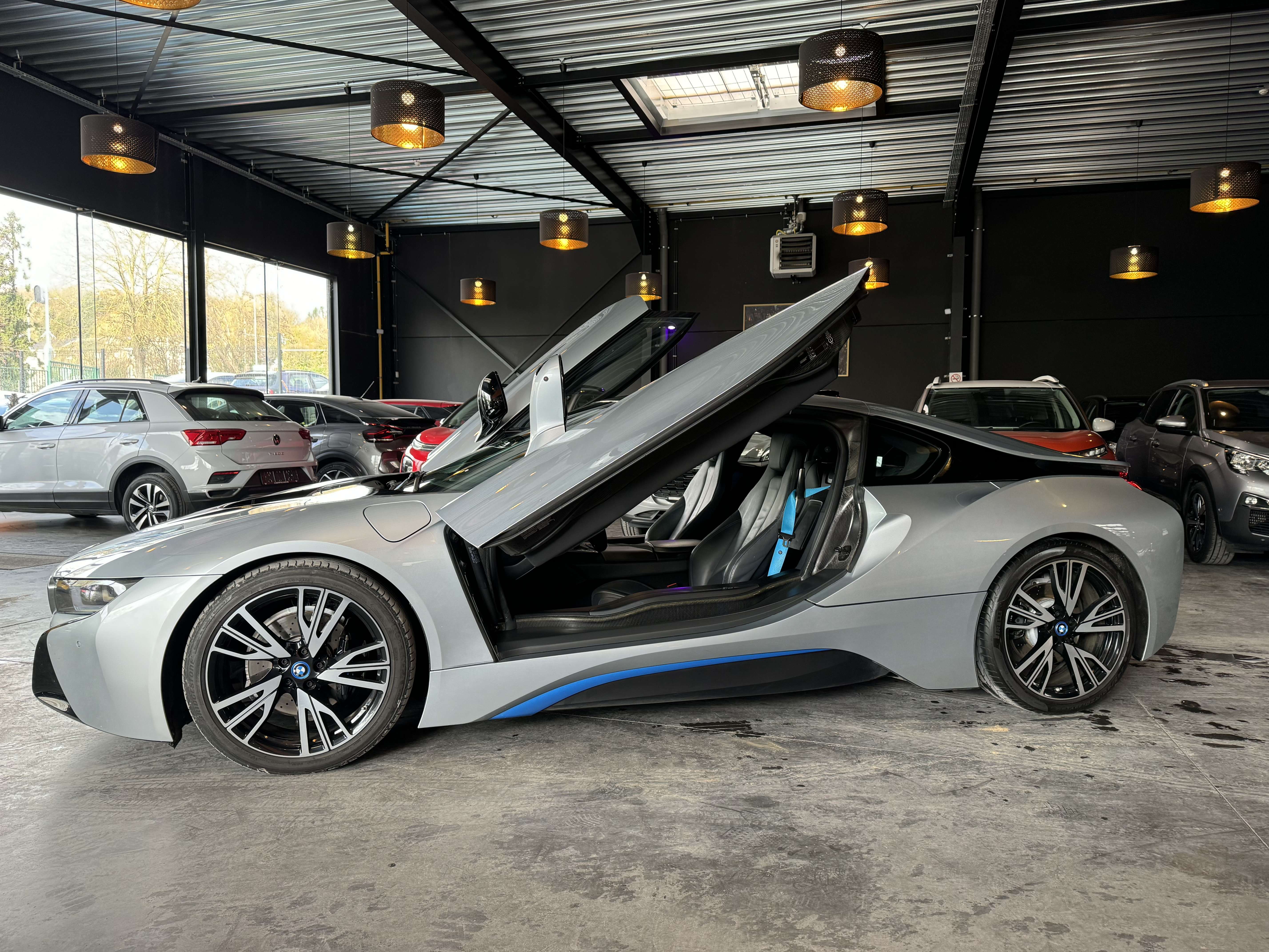 BMW i8 1.5 TURBO 231CV + E-96KW 131CV - CARBON/ALU - FULL