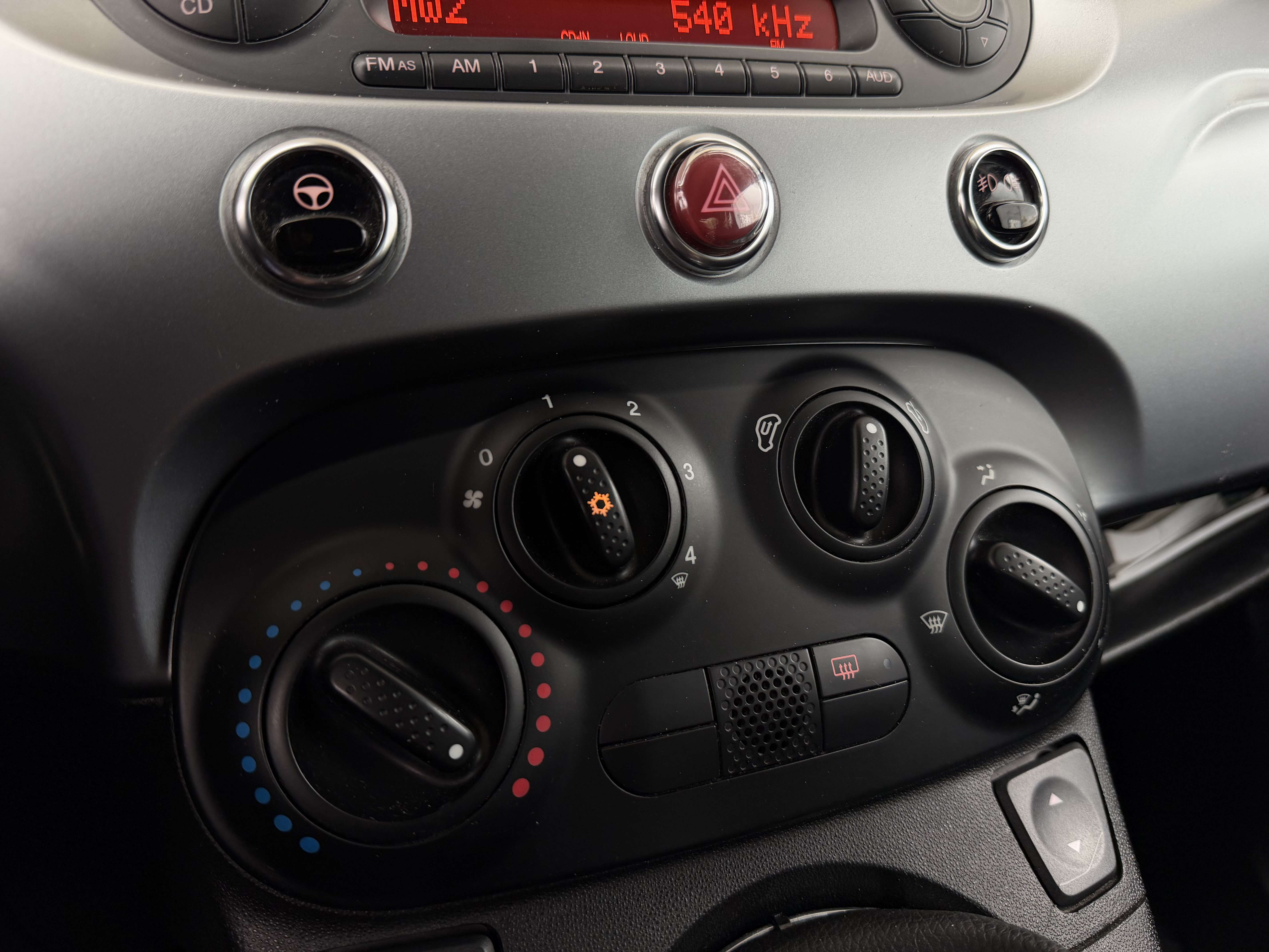 Fiat 500 S 1.2i Sport AIRCO-CUIR-VE-VC-USB-MP3-JA-GAR 1AN
