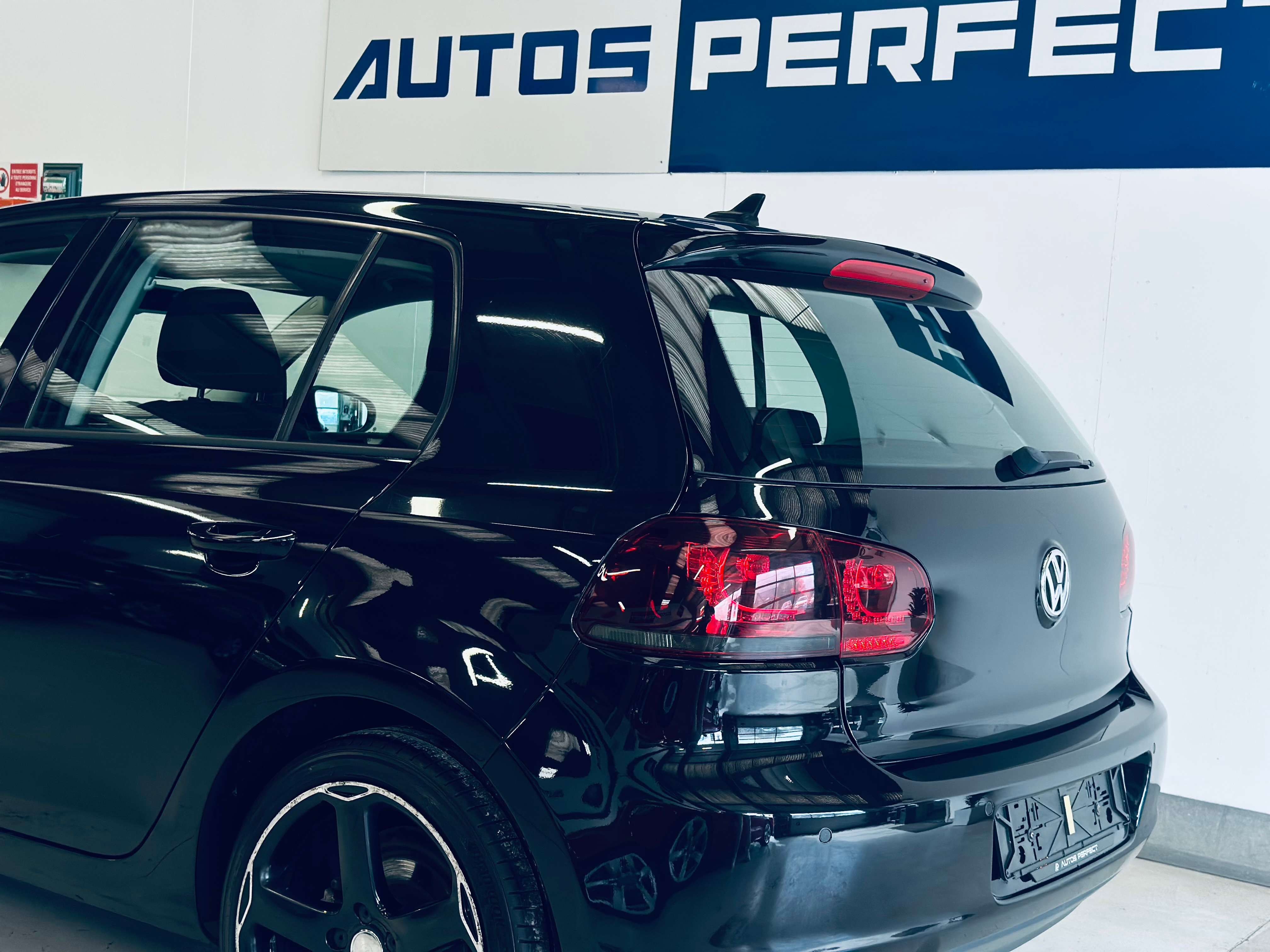 Volkswagen Golf 1.2 TSI PDC AV/ARR REG VTS JA 18 GARANTIE 1 AN