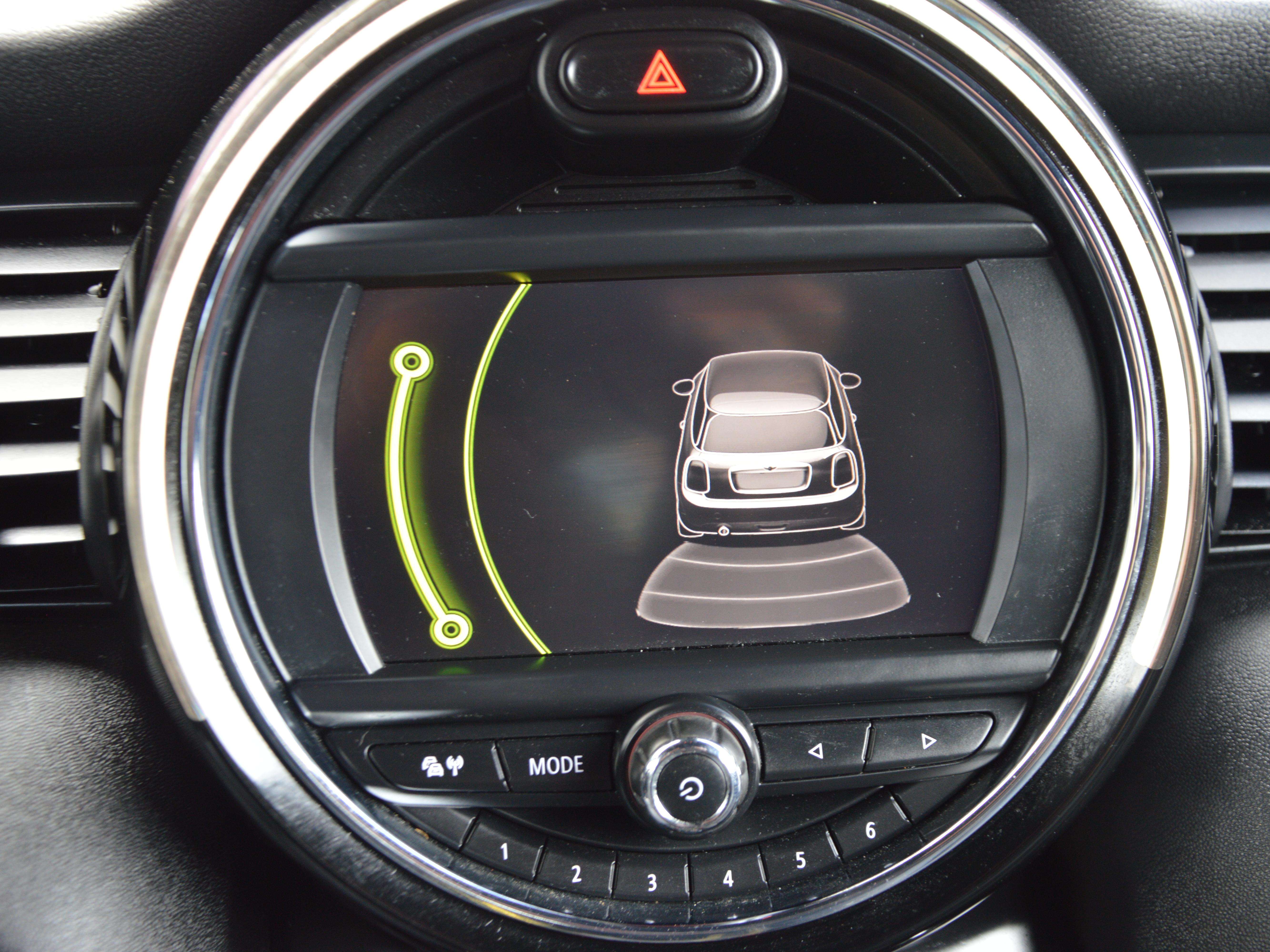 MINI Cooper D 1.5D NAV SENS AR CLIM CRUIS 116.456KM
