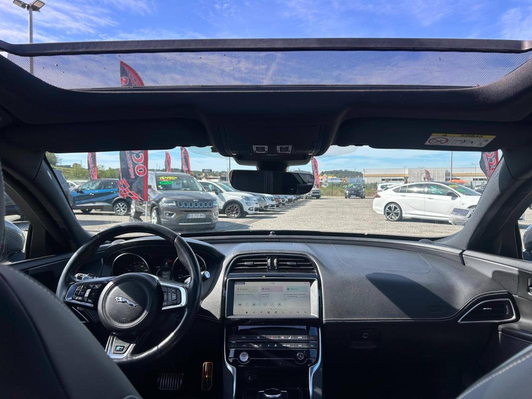 Jaguar Xe 2.0 D - 180 ch BVA R-Sport