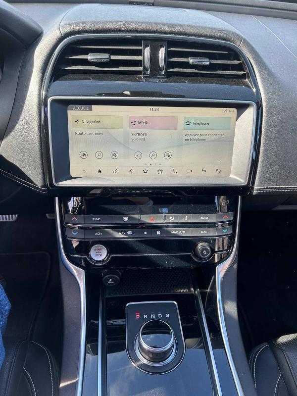 Jaguar Xe 2.0 D - 180 ch BVA R-Sport