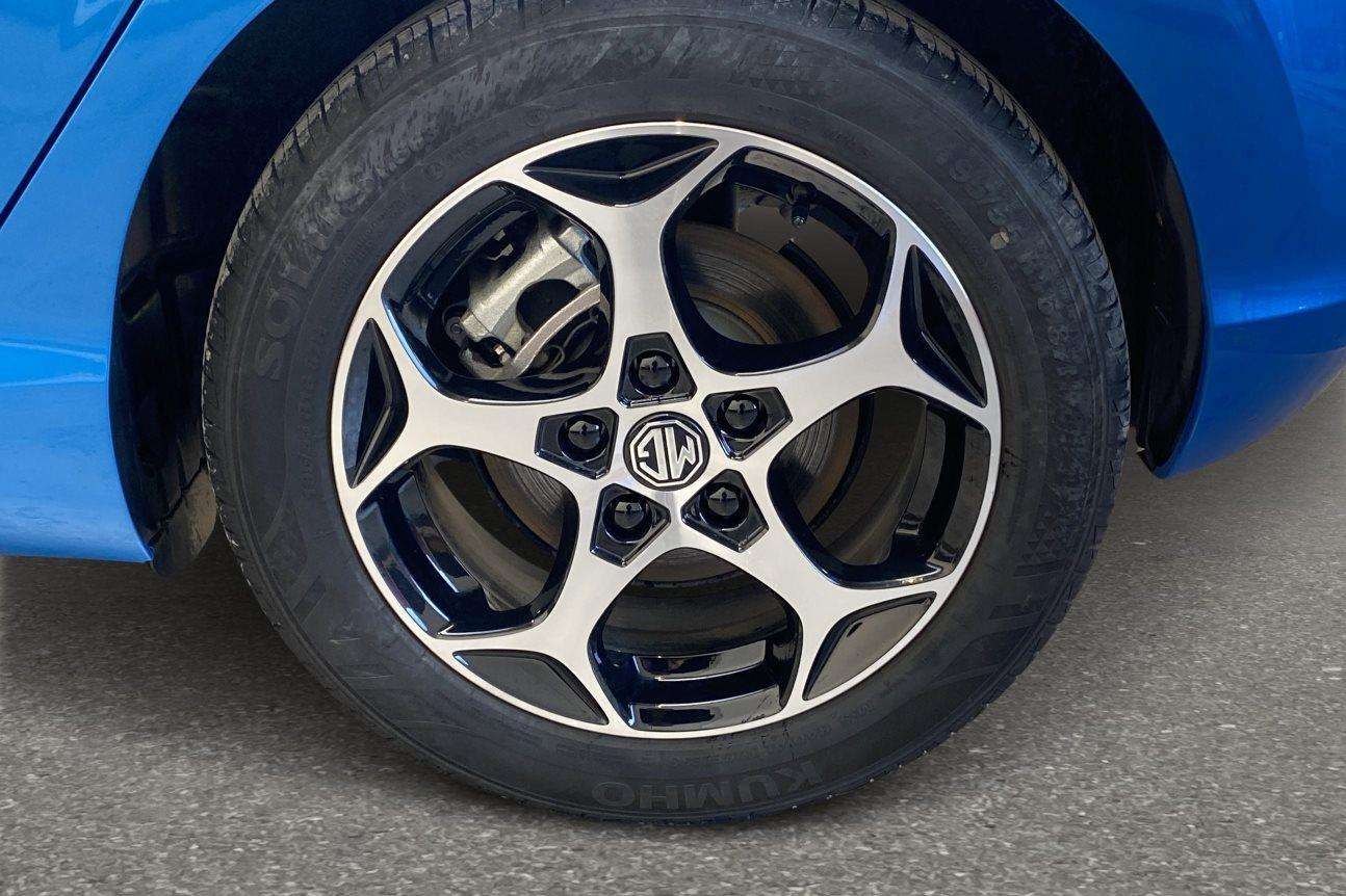 MG MG3 HYBRID+ LUXURY 194 PK