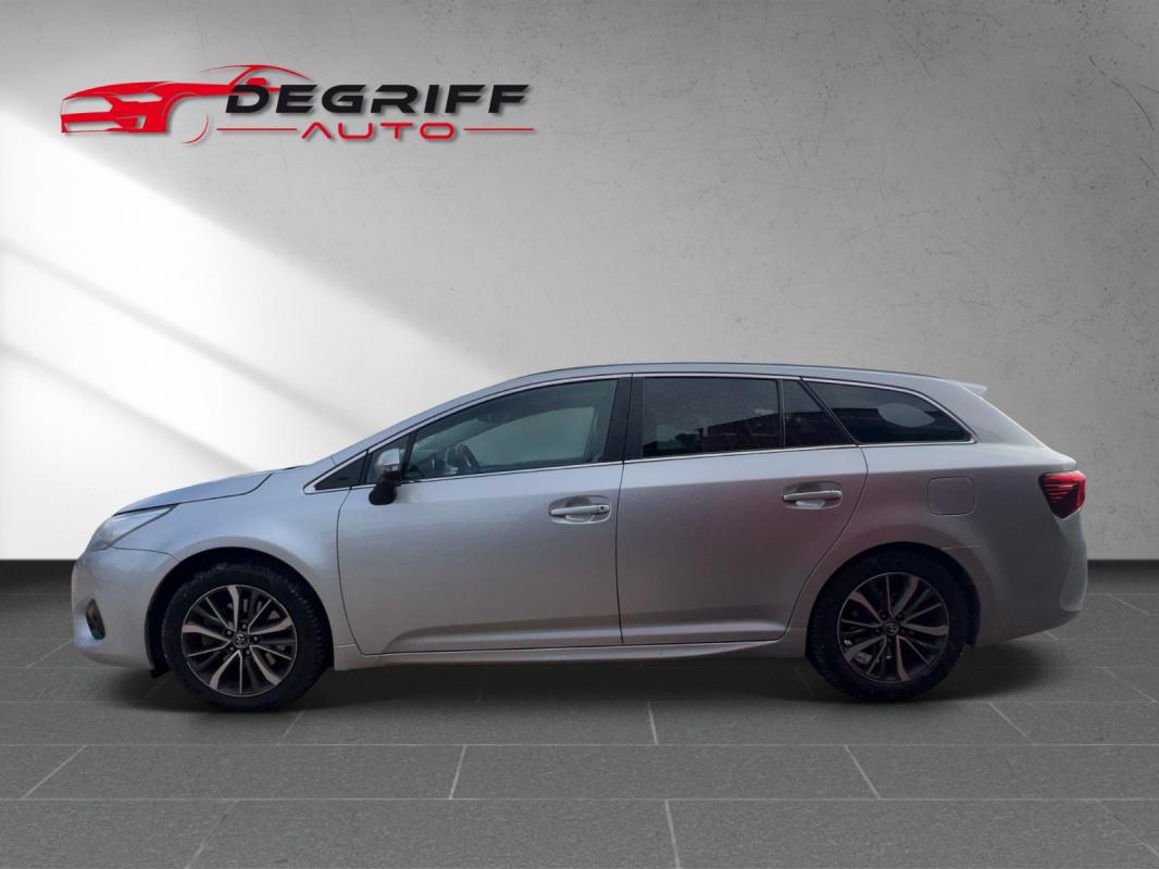 Toyota Avensis SPORTS PRO Touring 143 D-4D Executive