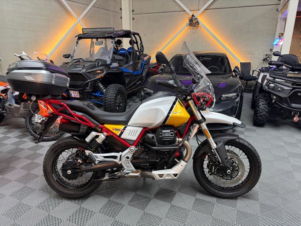 MOTO GUZZI V85TT