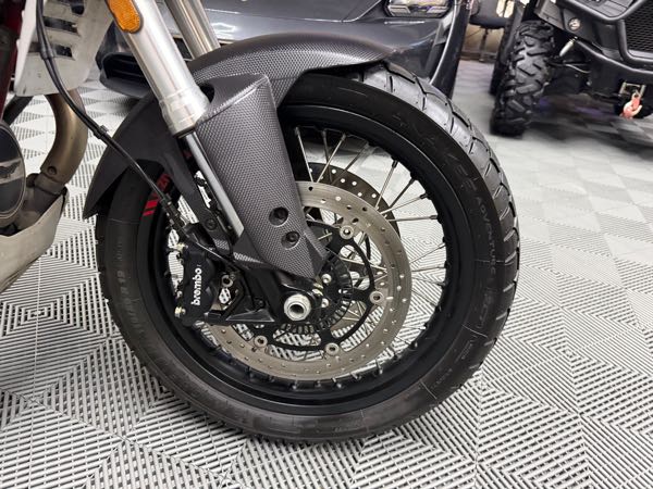 MOTO GUZZI V85TT