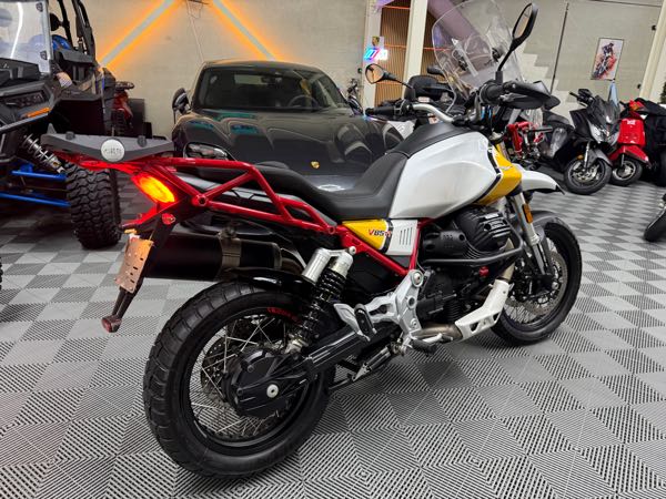 MOTO GUZZI V85TT