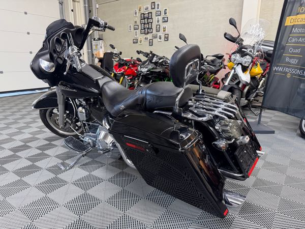 HARLEY-DAVIDSON CVO ELECTRA GLIDE ULTRA CLASSIC